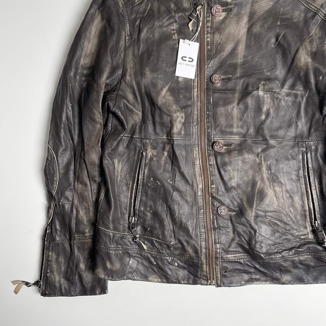 North beach 그라데이션 페인트 레더 자켓 상품이미지4