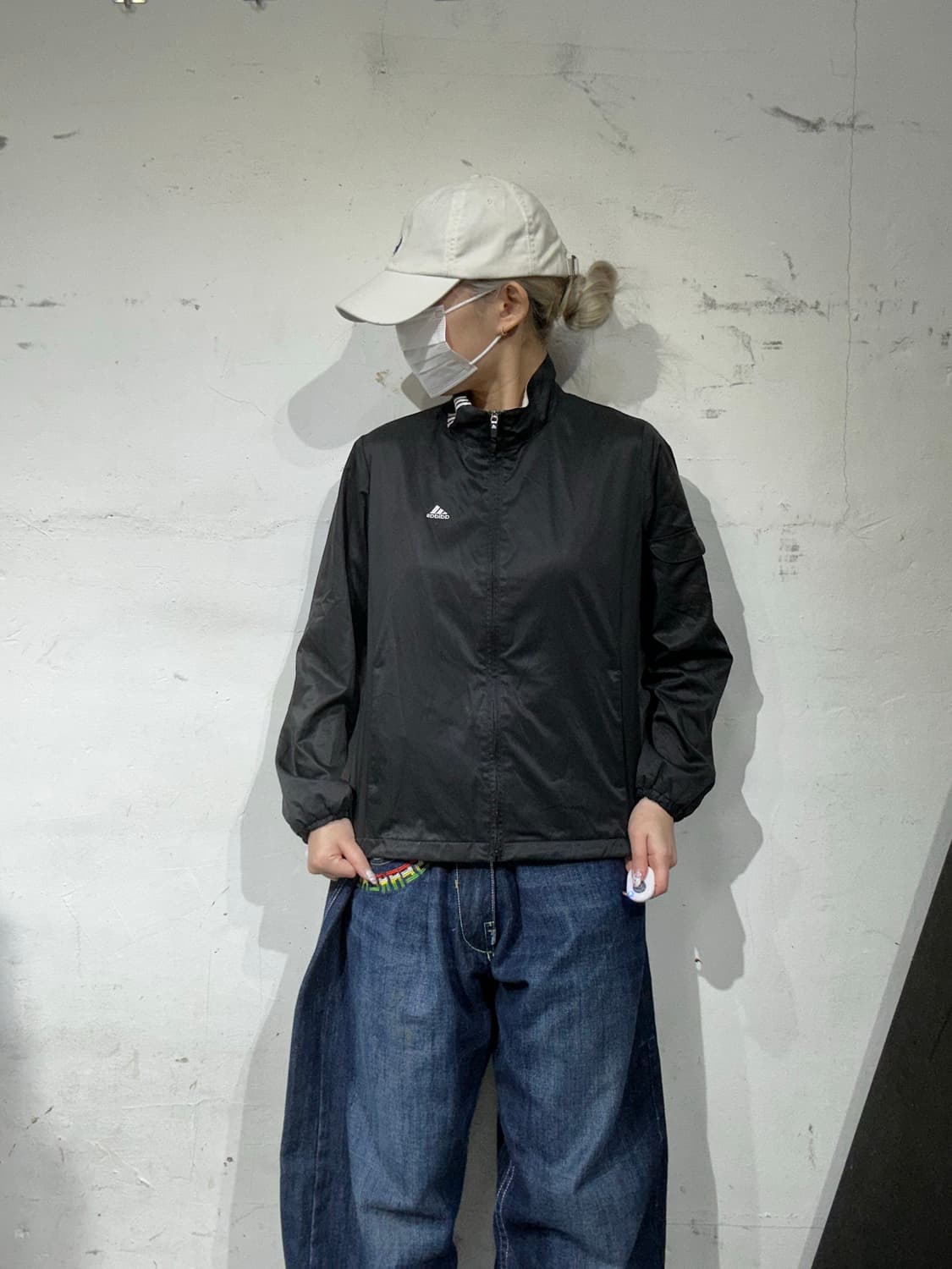 아디다스 블랙 화이트 스몰 로고 바람막이 자켓 S  상품이미지2