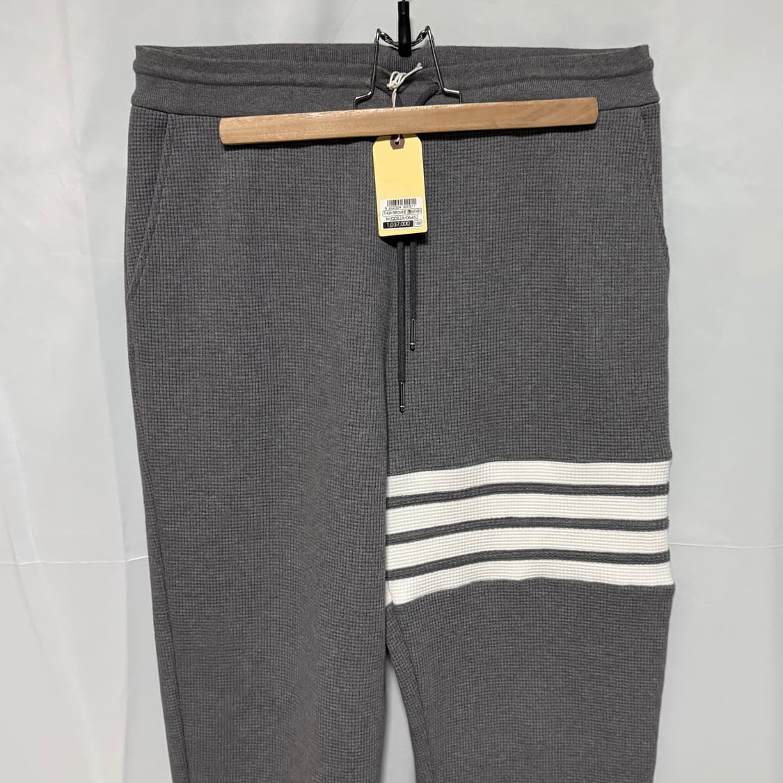 [미사용/2] 톰브라운 사선완장 와플 트레이닝 조거팬츠 바지 그레이 상품이미지2