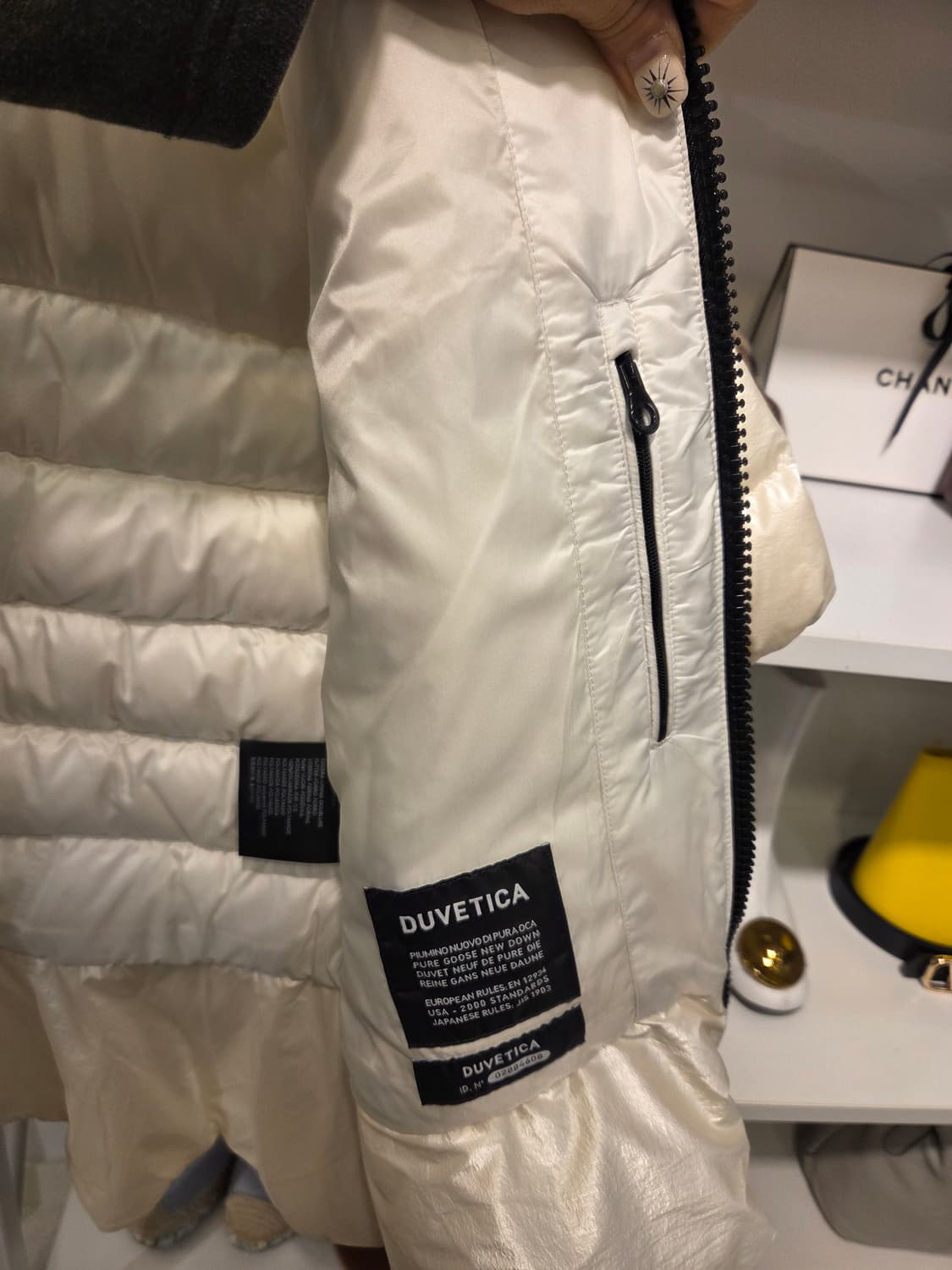 Duvetica 듀베티카 사밀리아 반팔 패딩 상품이미지7