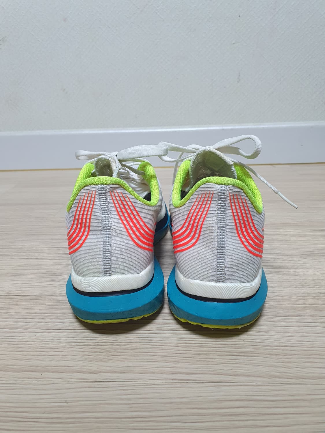 써코니 엔돌핀 프로 러닝화 255 상품이미지5