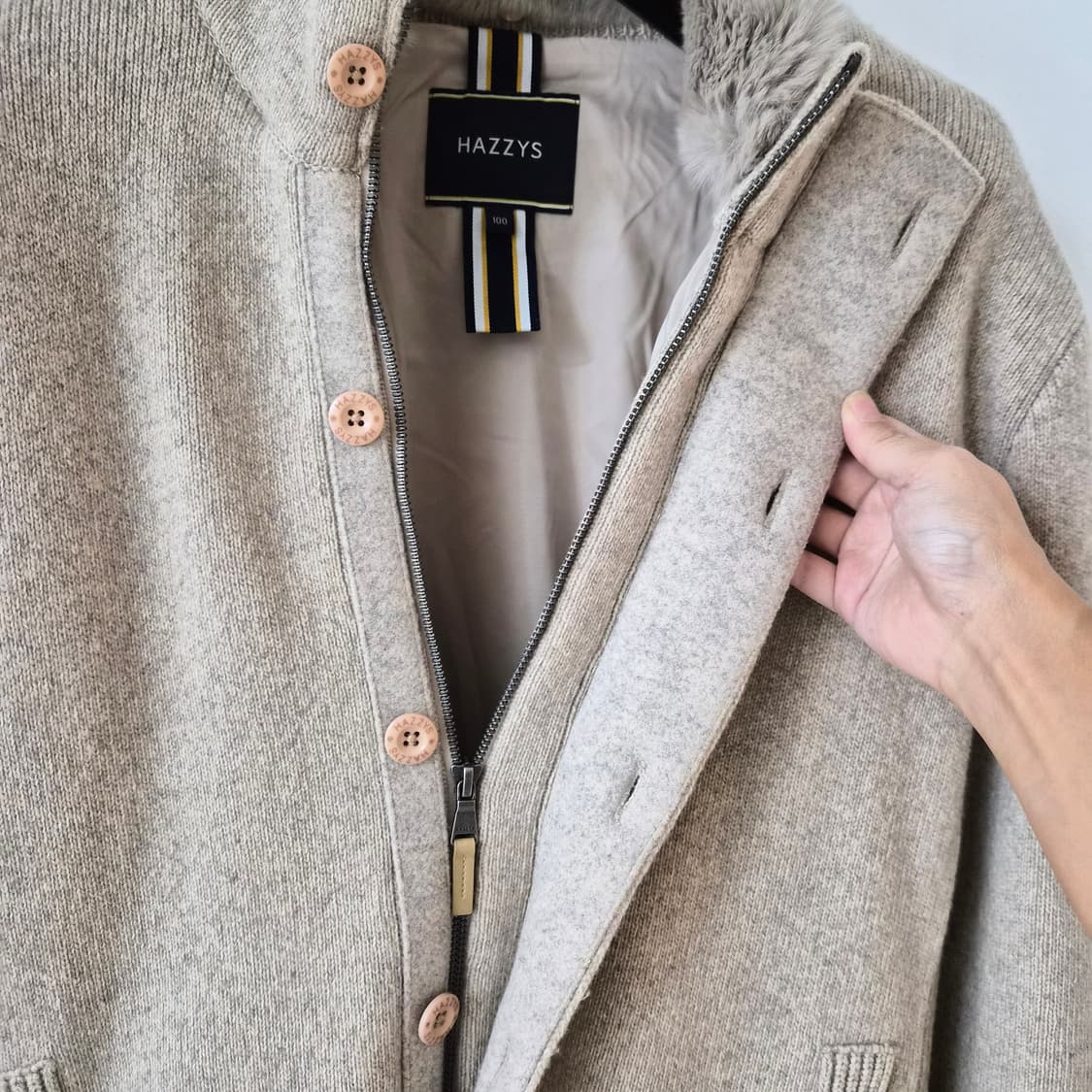 헤지스 남성 니트 가디건 100사이즈 상품이미지4