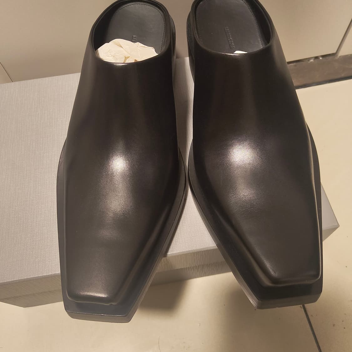 발렌시아가 산티아고 뮬 클로그 43 상품이미지2