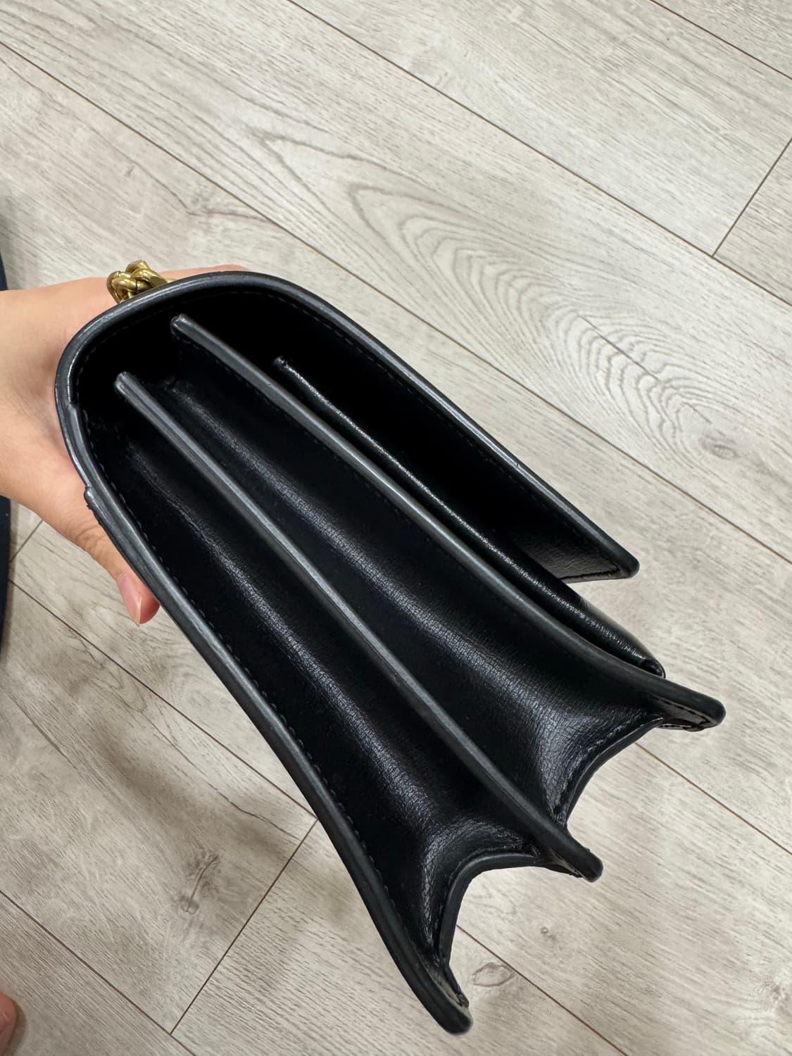 생로랑 선셋백 금장 미듐(보증서 더스트백포함) 상품이미지7