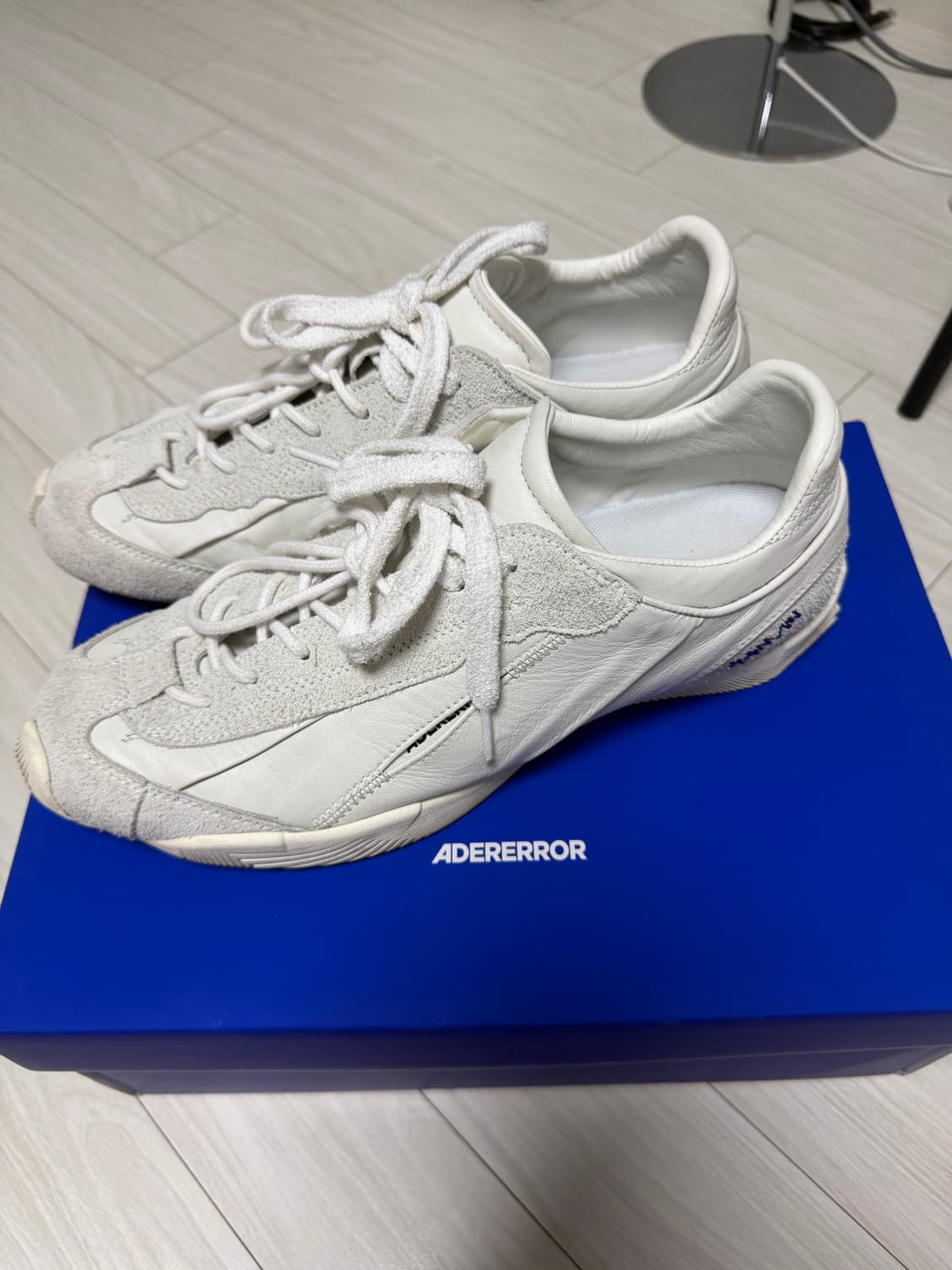 아더에러 스키드 오프화이트 280 상품이미지1