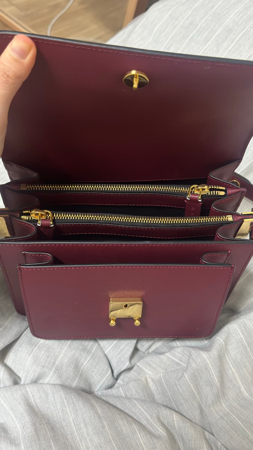 마르니 트렁크백 사피아노 m 와인 상품이미지2