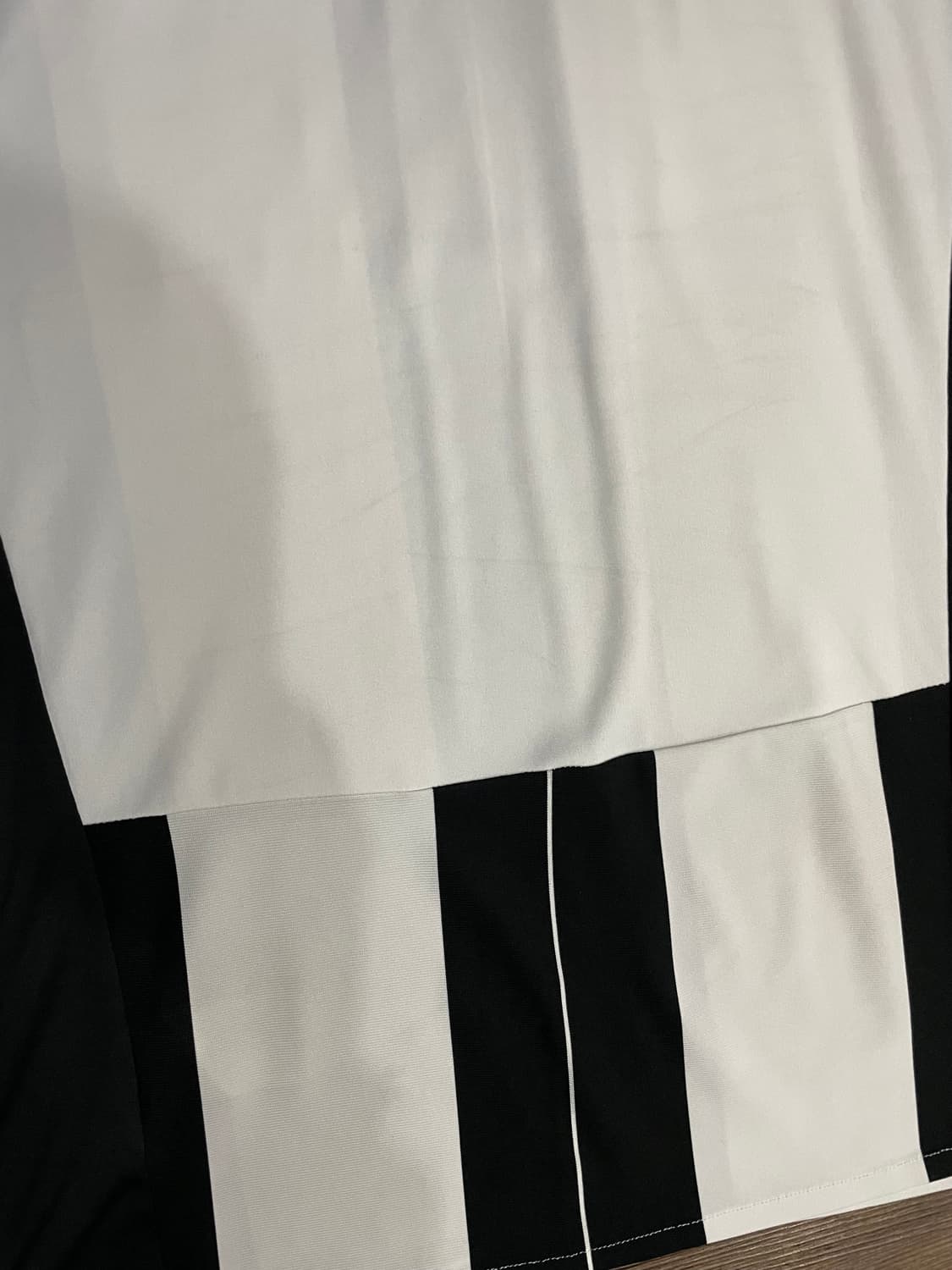 16-17 아디다스 유벤투스 홈 유니폼 95 상품이미지10