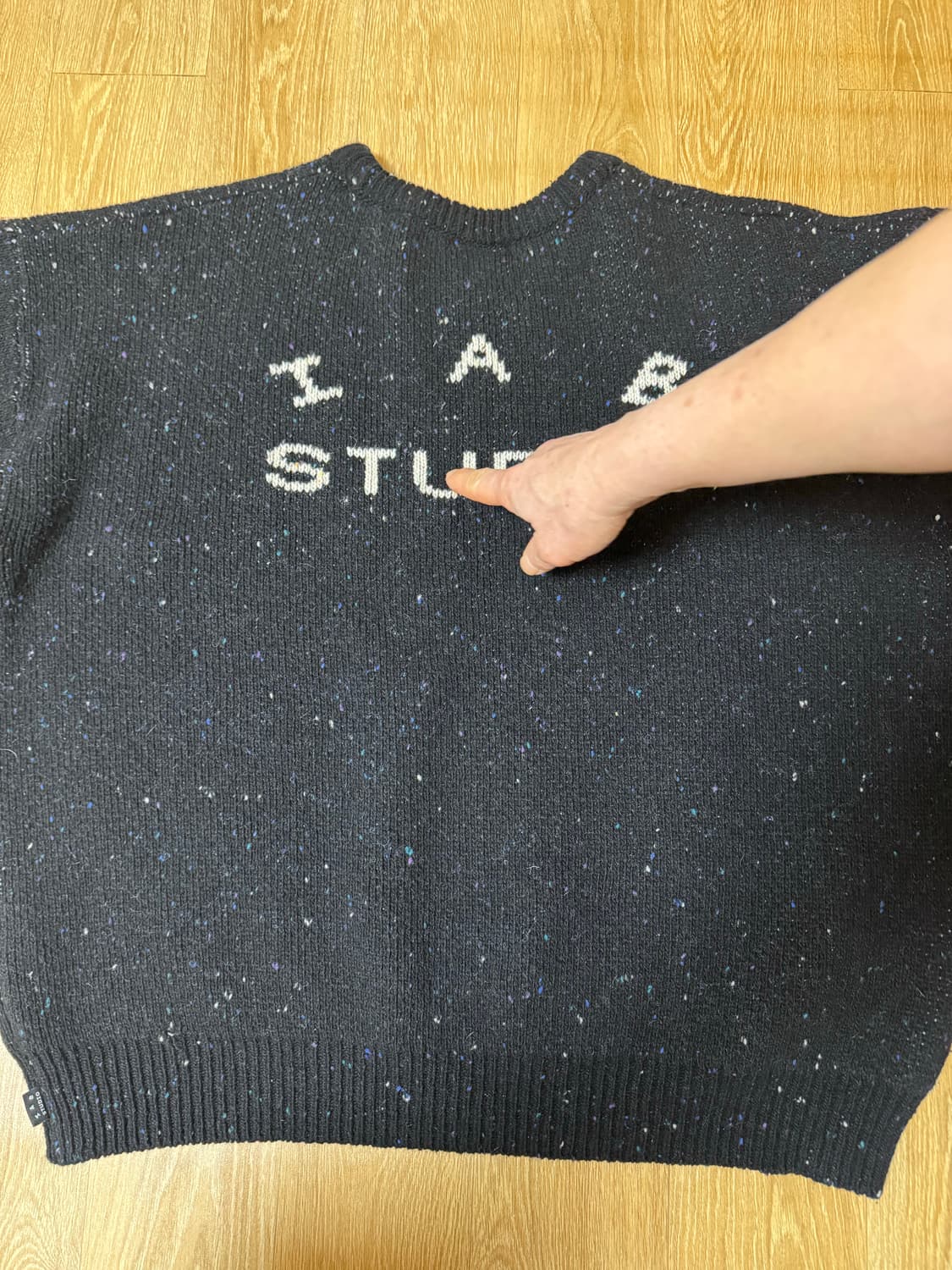 아이앱 스튜디오 헤비웨이트 우주니트 L사이즈 상품이미지2