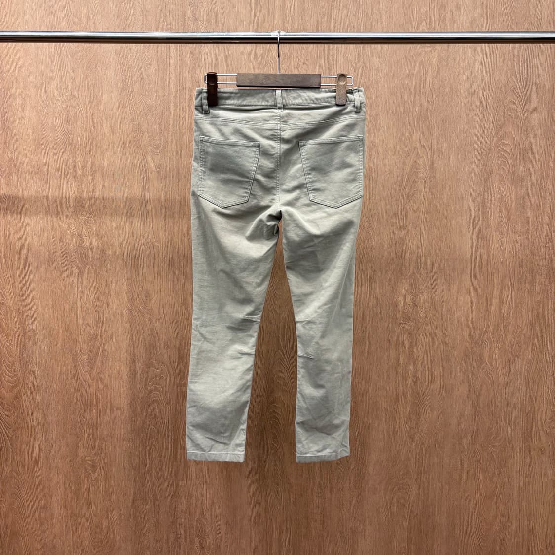 헬무트랭 스키니 코튼 팬츠 미니멀 심플 스퀘어 포켓 버튼 디테일 베이지 상품이미지3