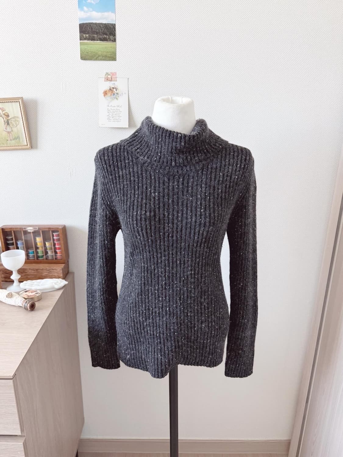 쿠앤크 폴라 니트 상품이미지1