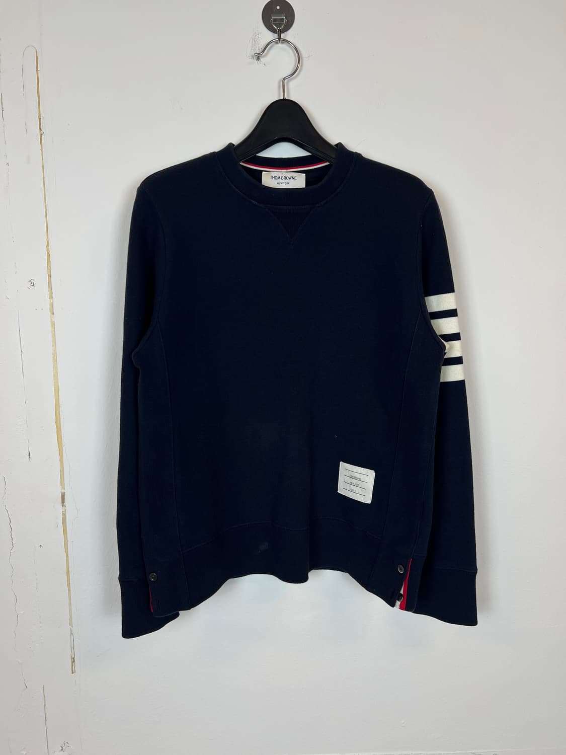 톰브라운 네이비 맨투맨 4선 완장 SIZE 2  상품이미지1