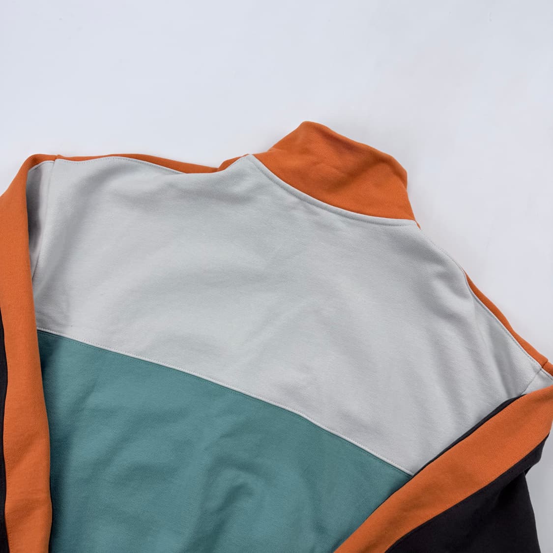 더바이닐하우스 풀집업 스웻셔츠 상품이미지8