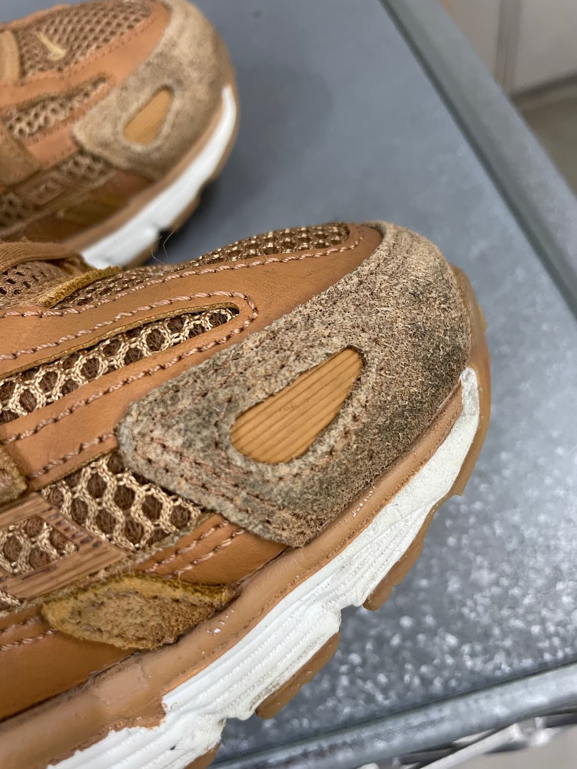 나이키 P-6000 SE 플랙스 메탈릭 골드 270 상품이미지7