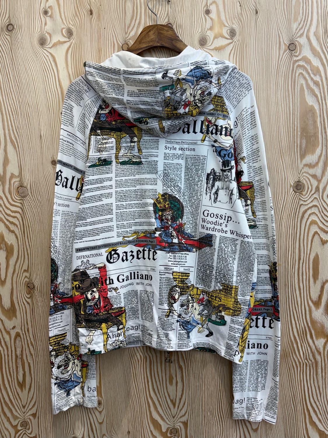 존 갈리아노 00s 뉴스페이퍼 프린트 후드집업 상품이미지2