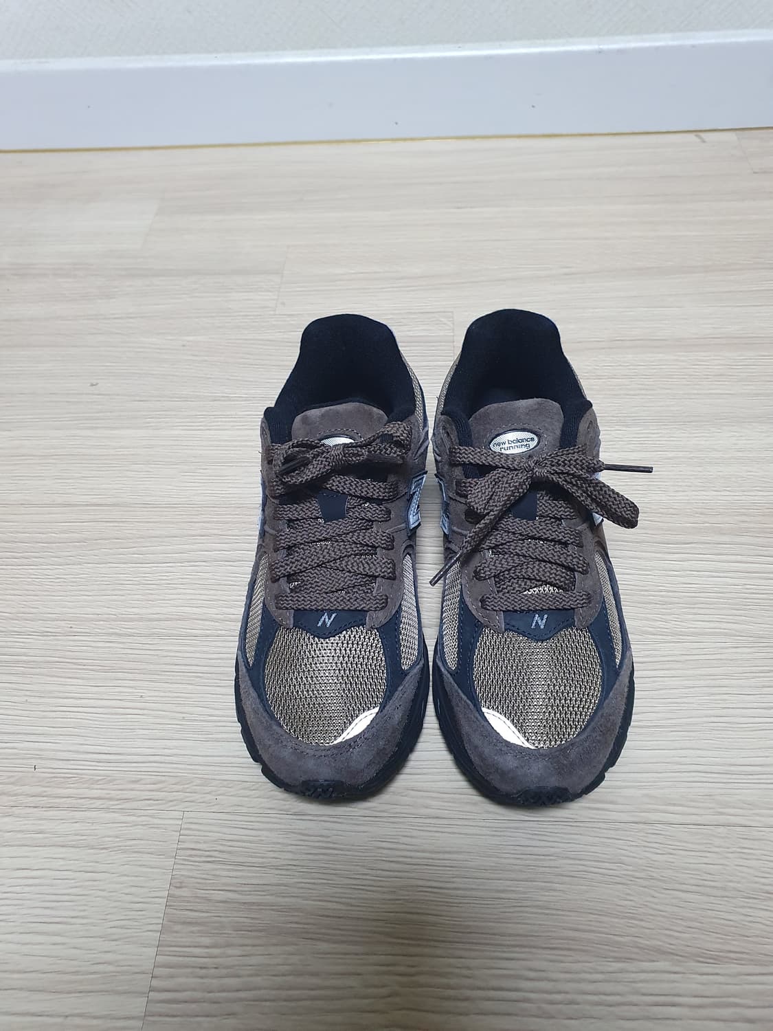 뉴발란스 2002R 브라운 운동화 230 상품이미지3