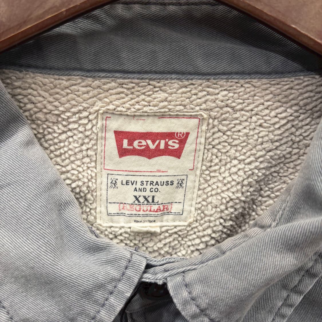 리바이스 셔츠 자켓 쉐르파 안감 플랩 포켓 디테일 레귤러핏 그레이 상품이미지6