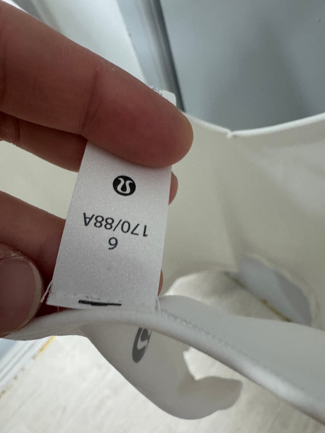 룰루레몬 얼라인 롱슬리브 화이트 6사이즈 상품이미지4