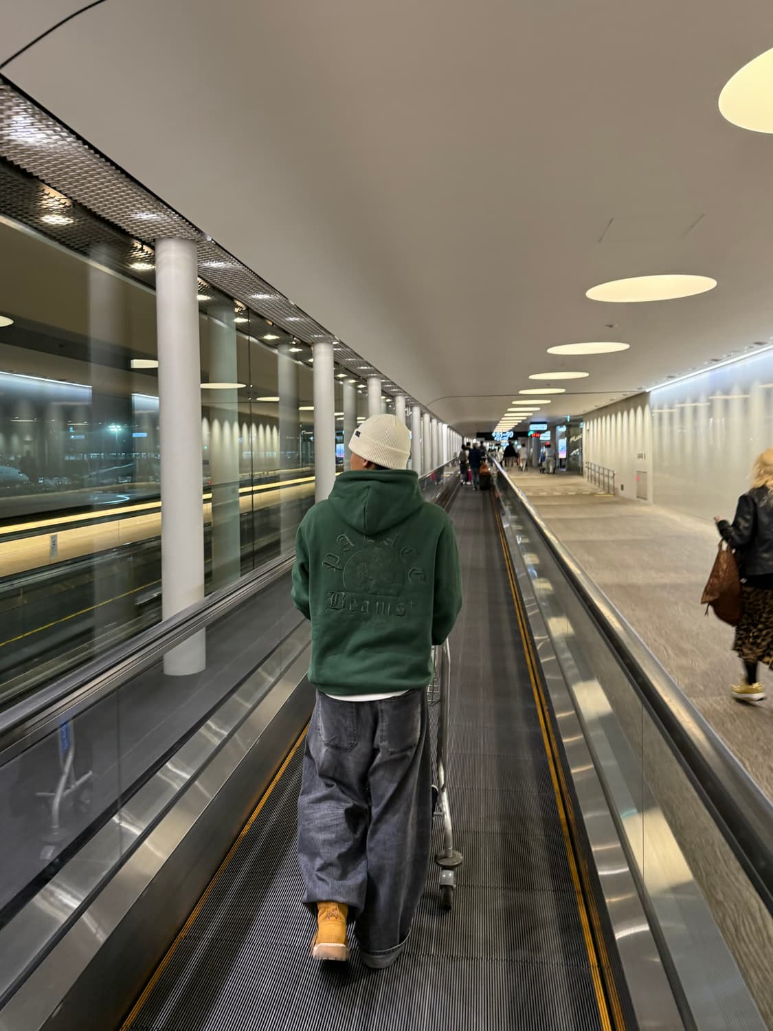 팔라스 x 빔즈 플러스 그래픽 후드 그린 - 24FW 상품이미지2