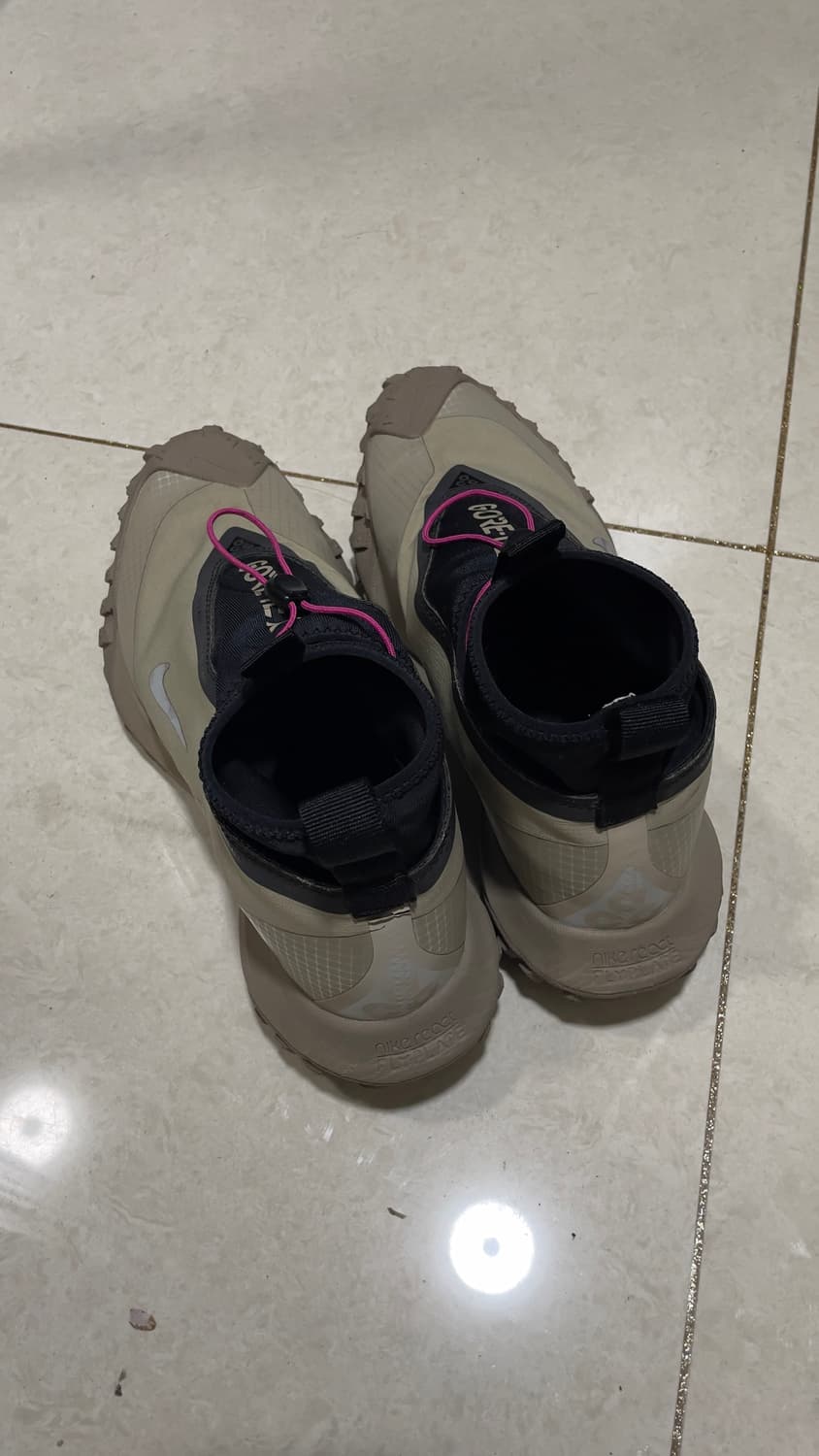 나이키 ACG 마운틴플라이 고어텍스 카키 상품이미지3