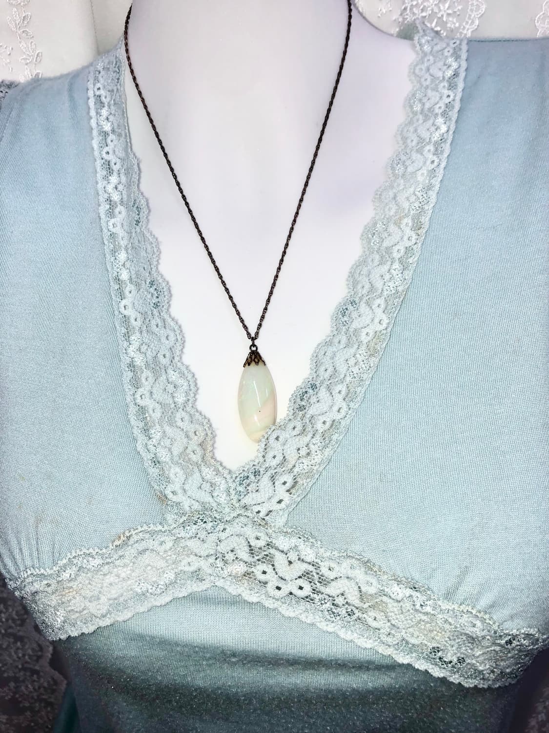 white gemstone necklace 상품이미지1