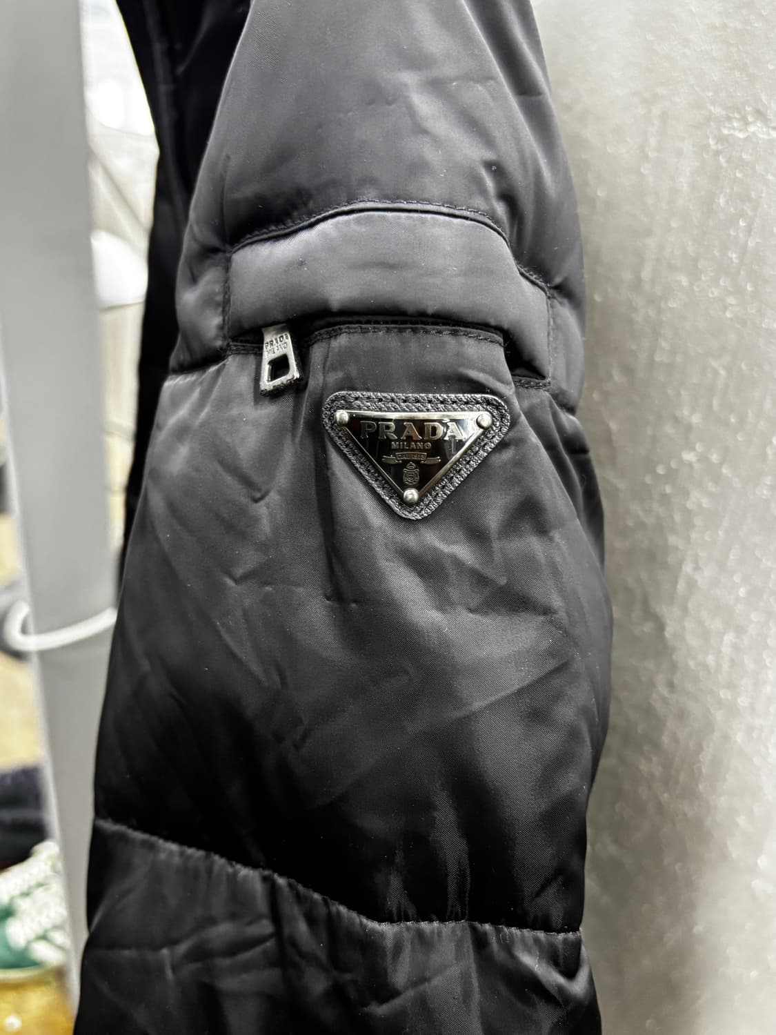 Prada 프라다 삼각로고 롱패딩 S 상품이미지4