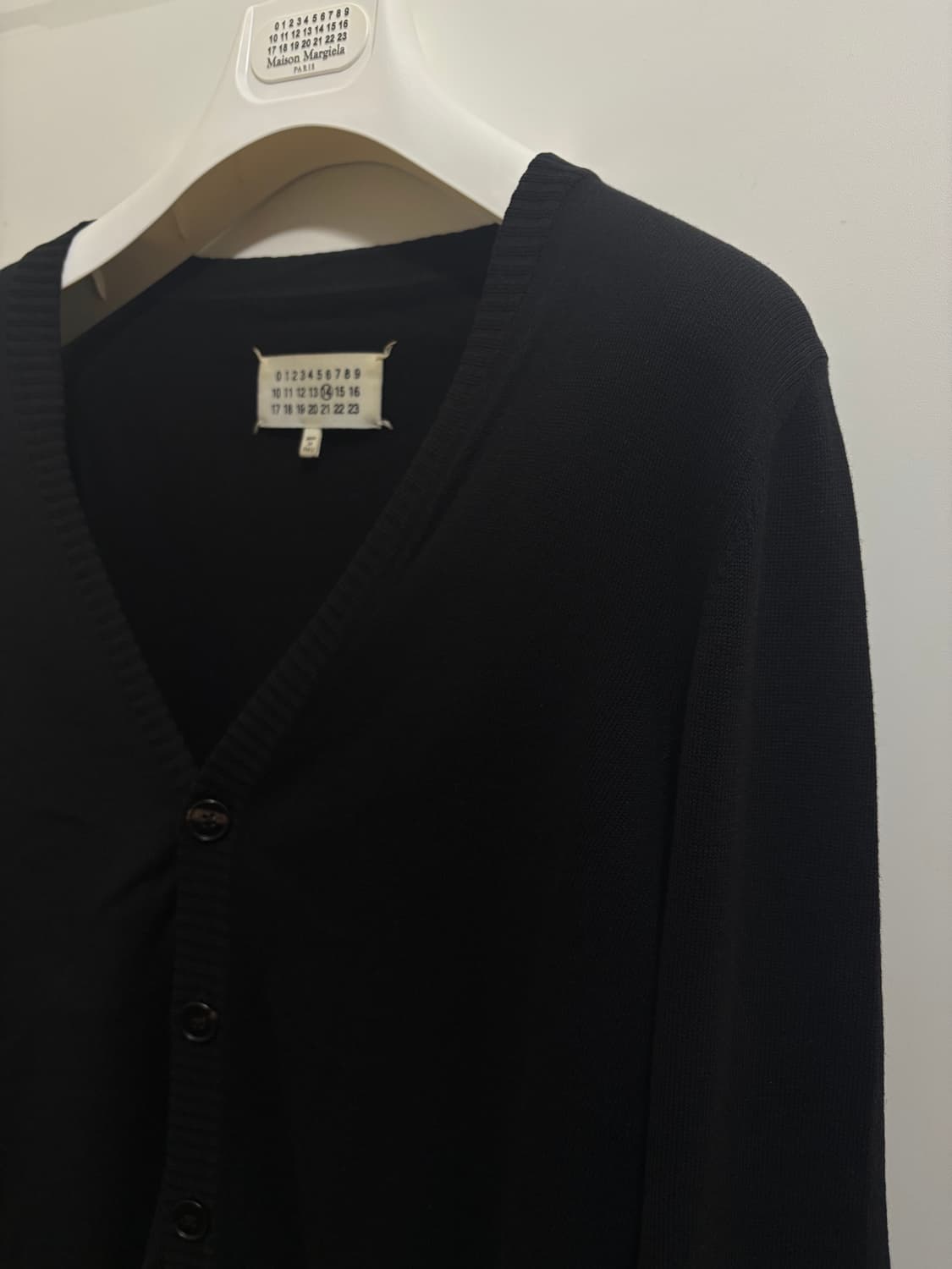 마르지엘라 엘보우패치 가디건 블랙 상품이미지3