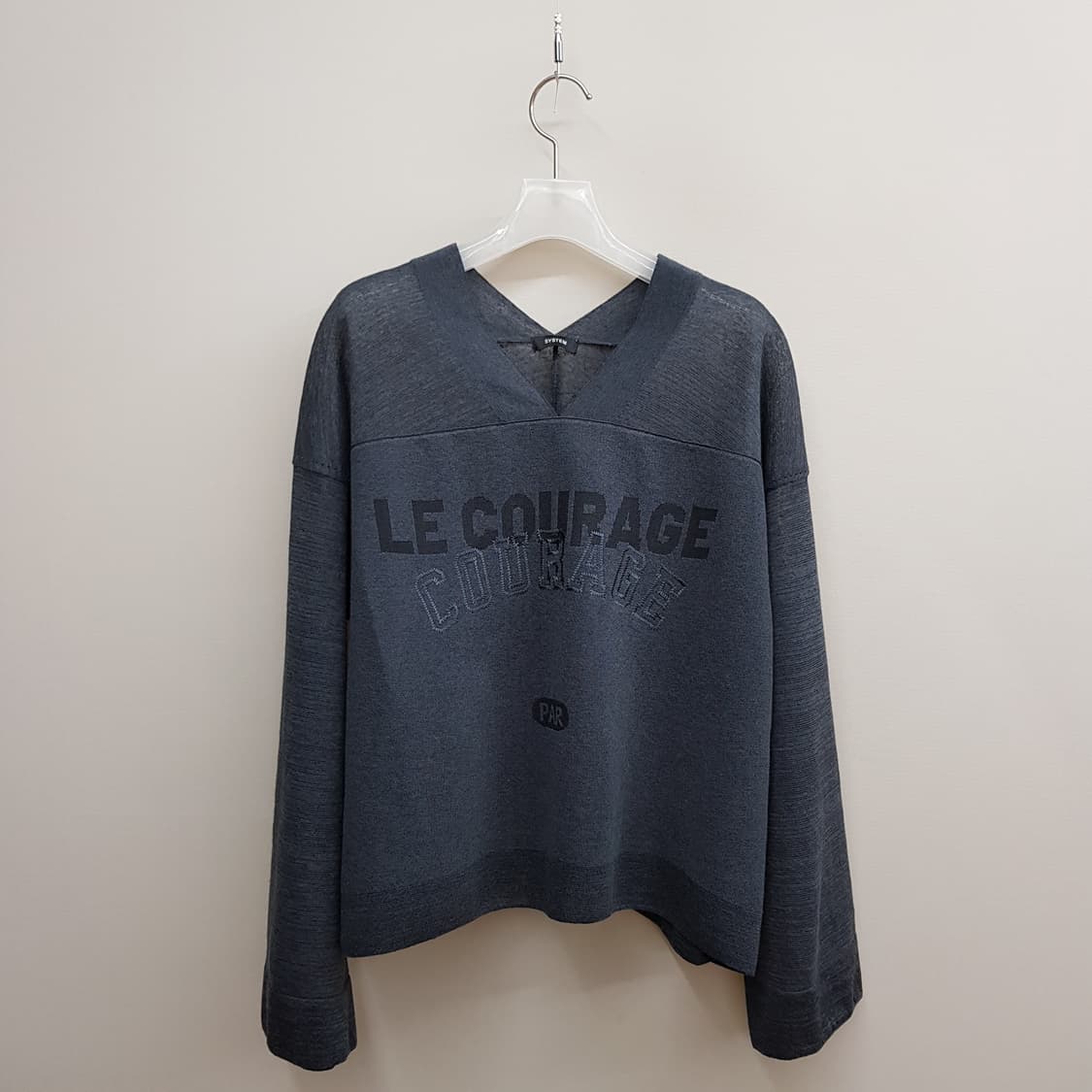 한섬 시스템 2023 레터링 브이넥 루즈핏 니트 F사이즈 상품이미지1