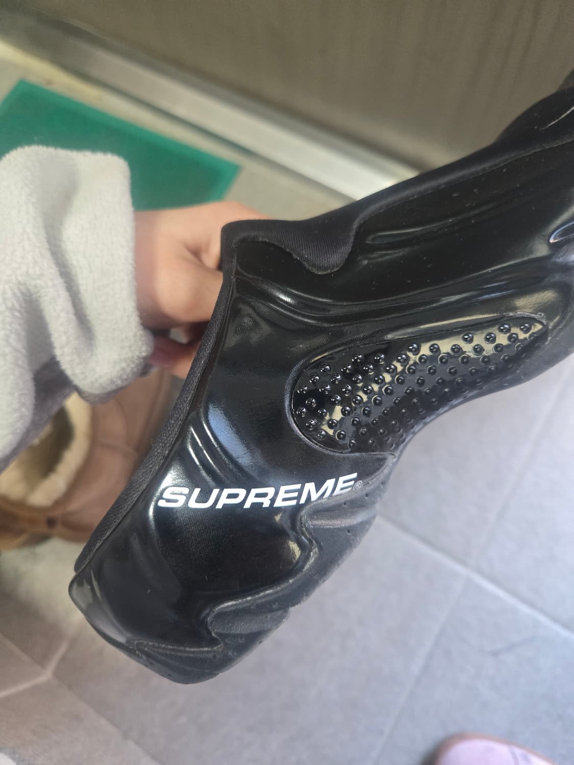 나이키 x 슈프림 클로그포짓 265 상품이미지3