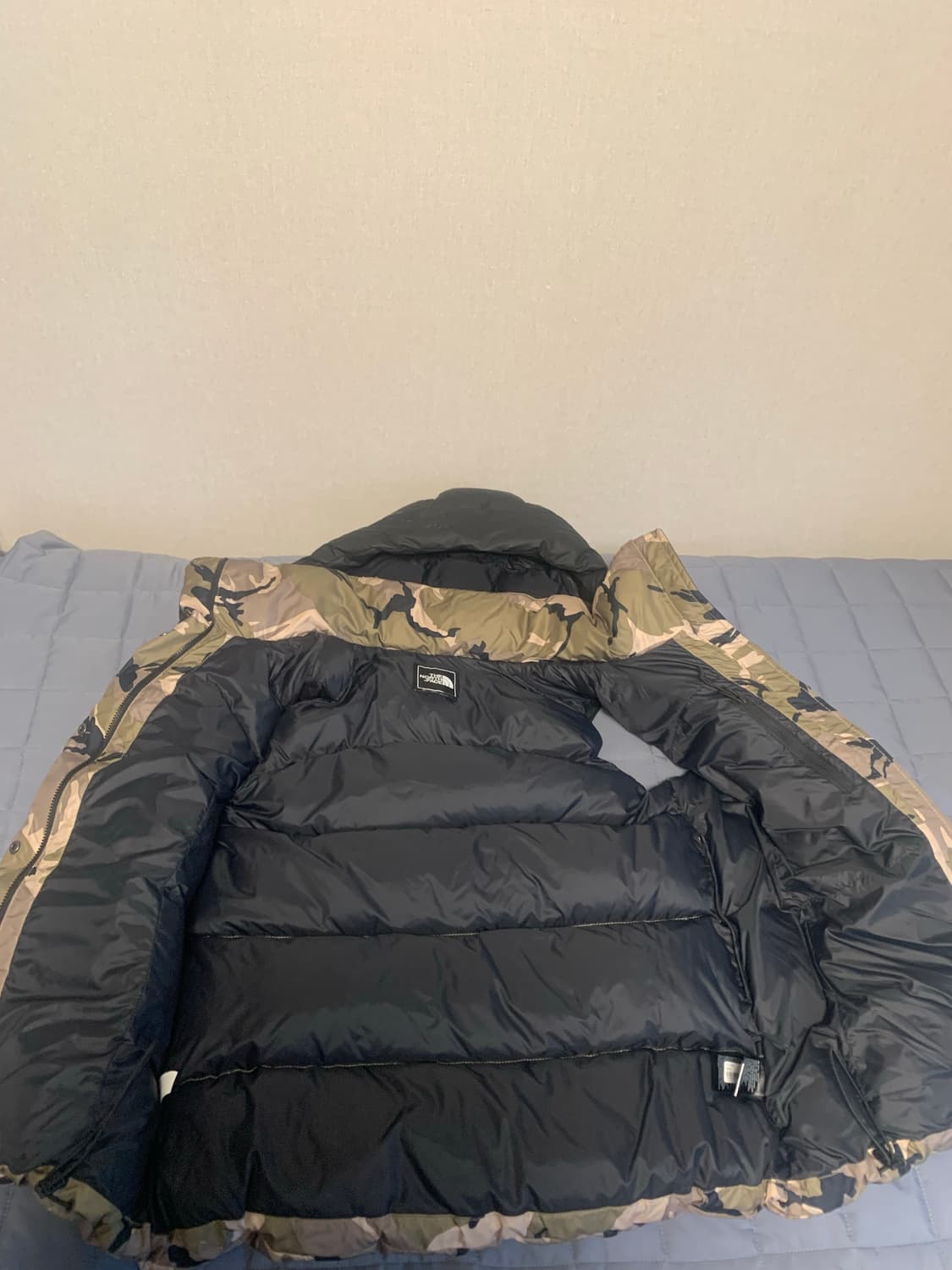 노스페이스 눕시 조끼패딩 카모 상품이미지2