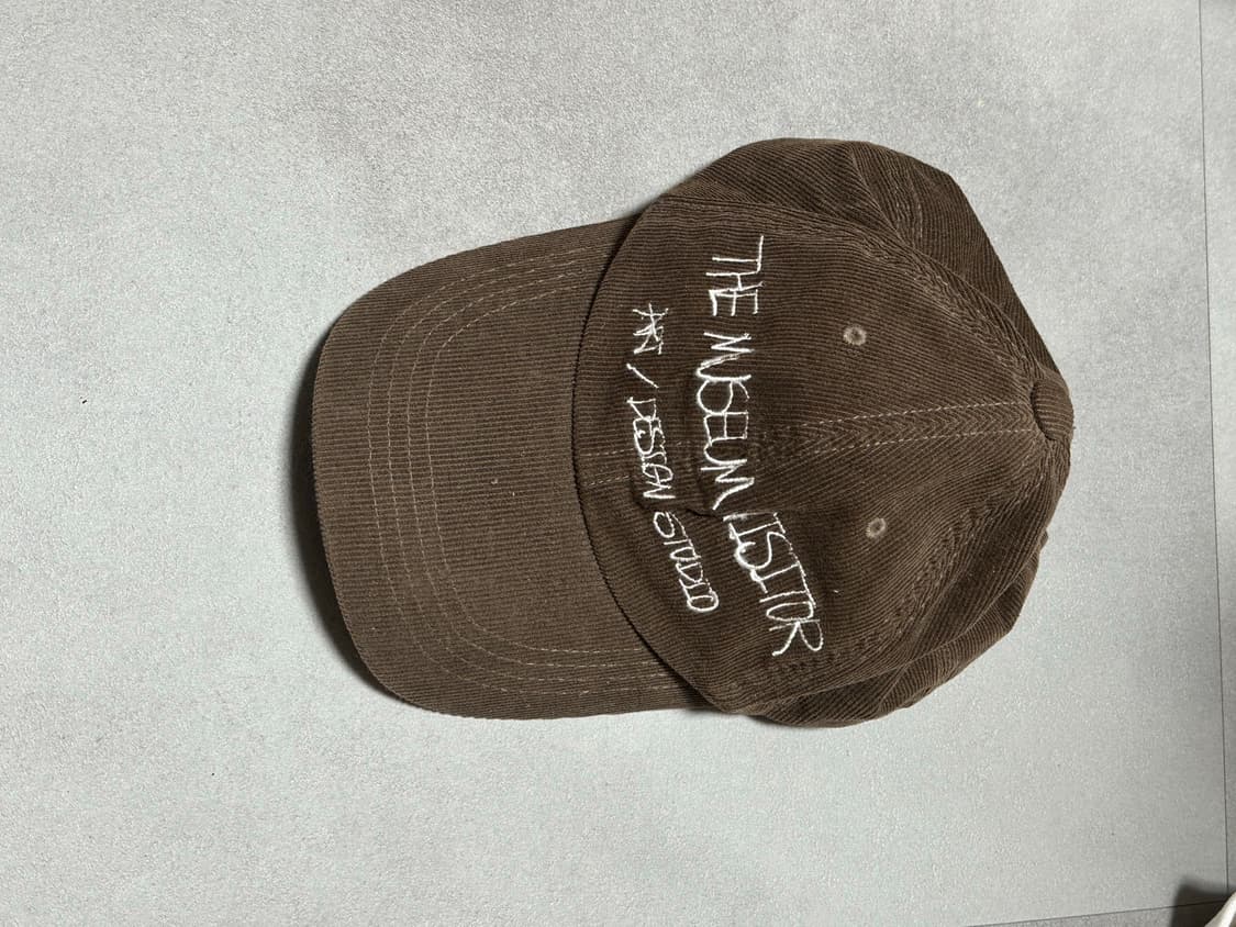 뮤지엄비지터 모자 상품이미지1