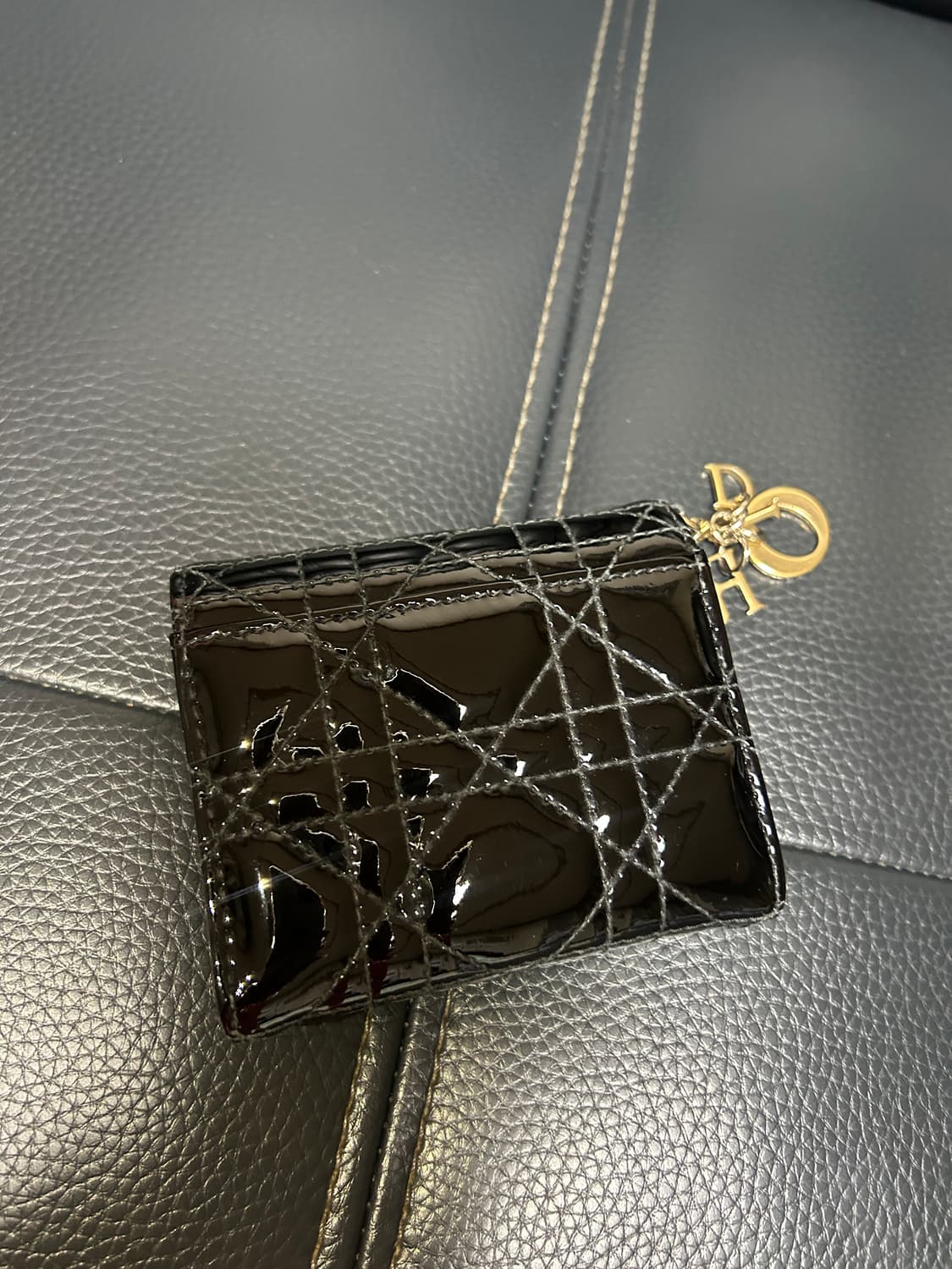 디올 페이던트 까나쥬 로투스 지갑 상품이미지2