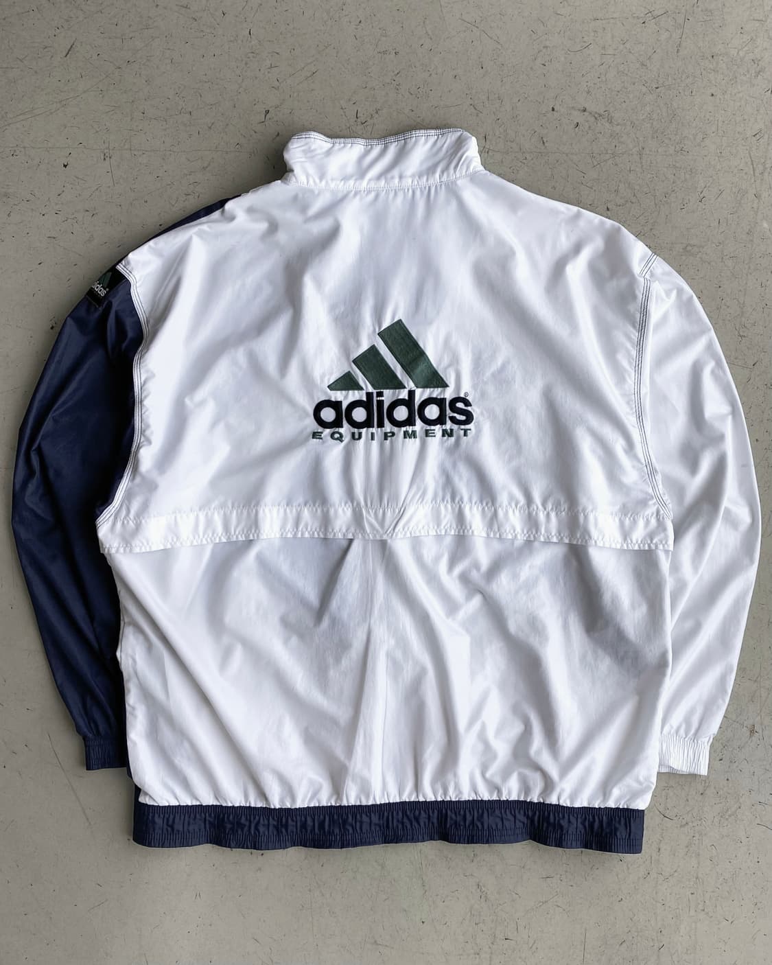 아디다스 이큅먼트 90‘s 빅 엠브로이드 윈드브레이커 상품이미지7