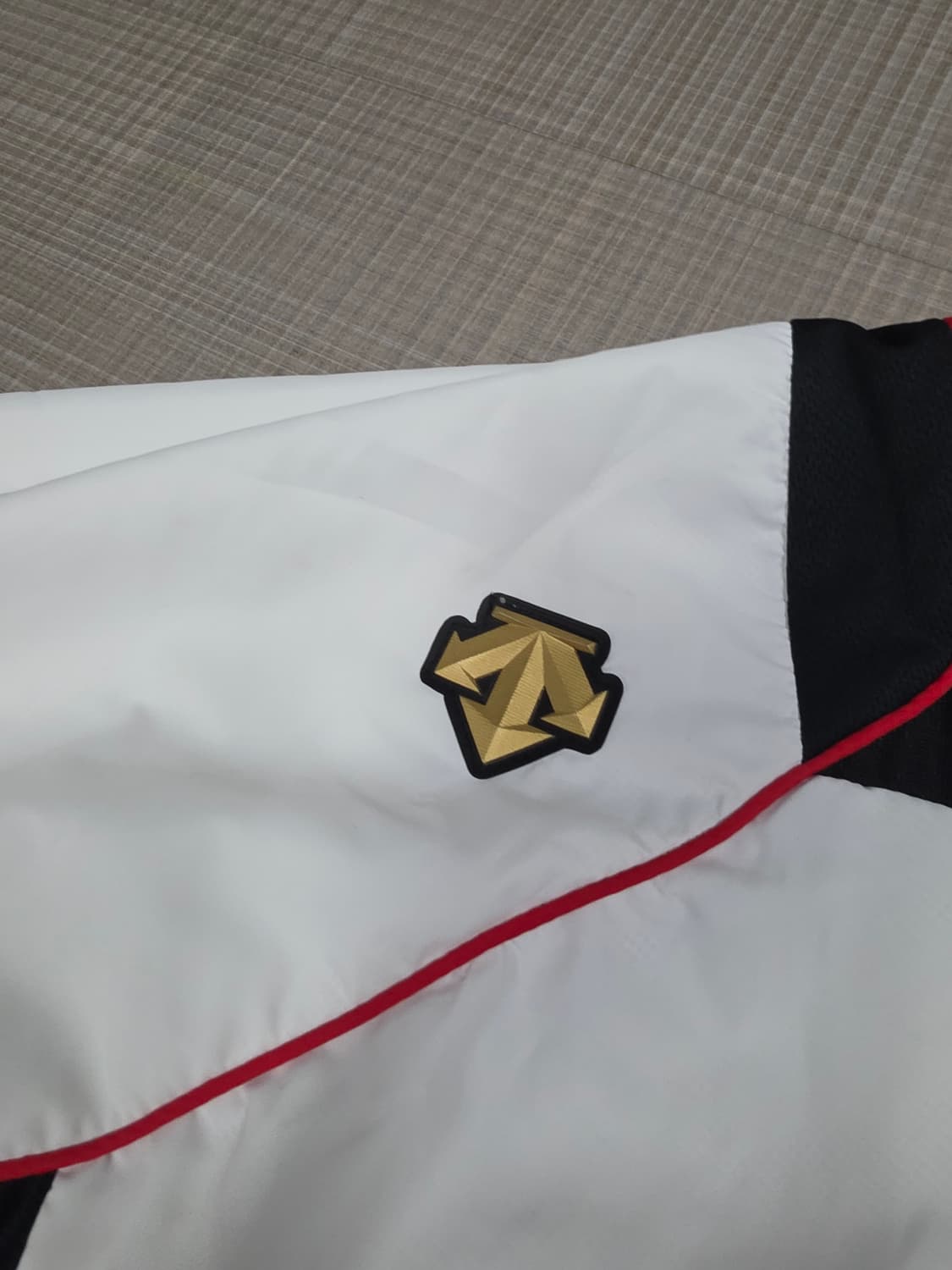 데상트 LG 트윈스 선수지급용 야구 바람막이 상품이미지4