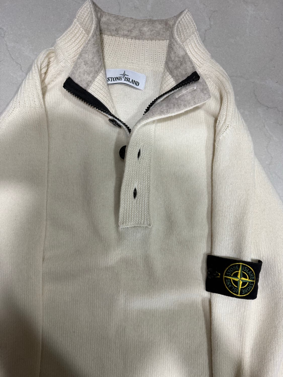 [당일출고,L사이즈] 스톤아일랜드 램스울 반집업 니트 상품이미지2