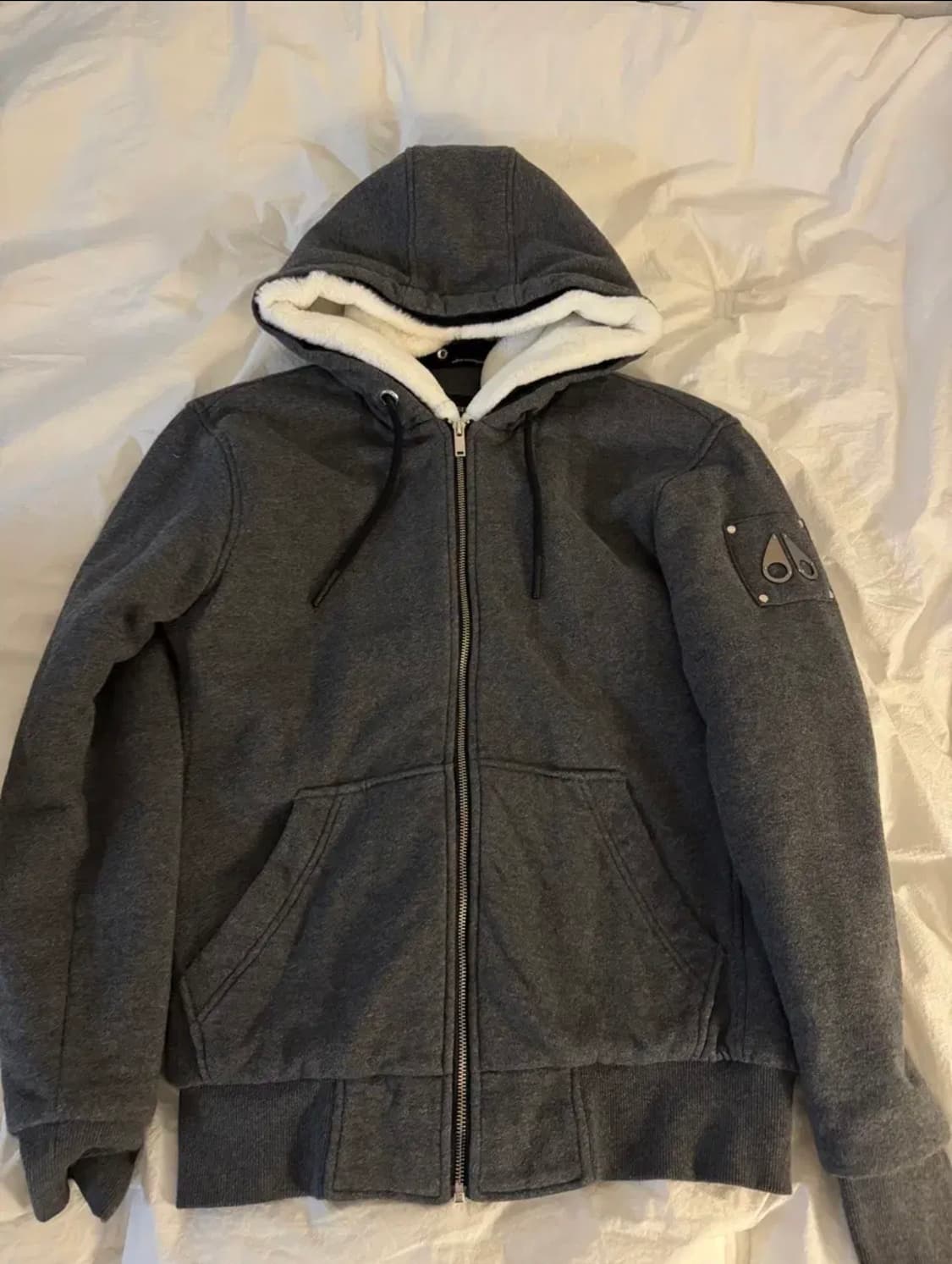 무스너클 버니스웨터 상품이미지1