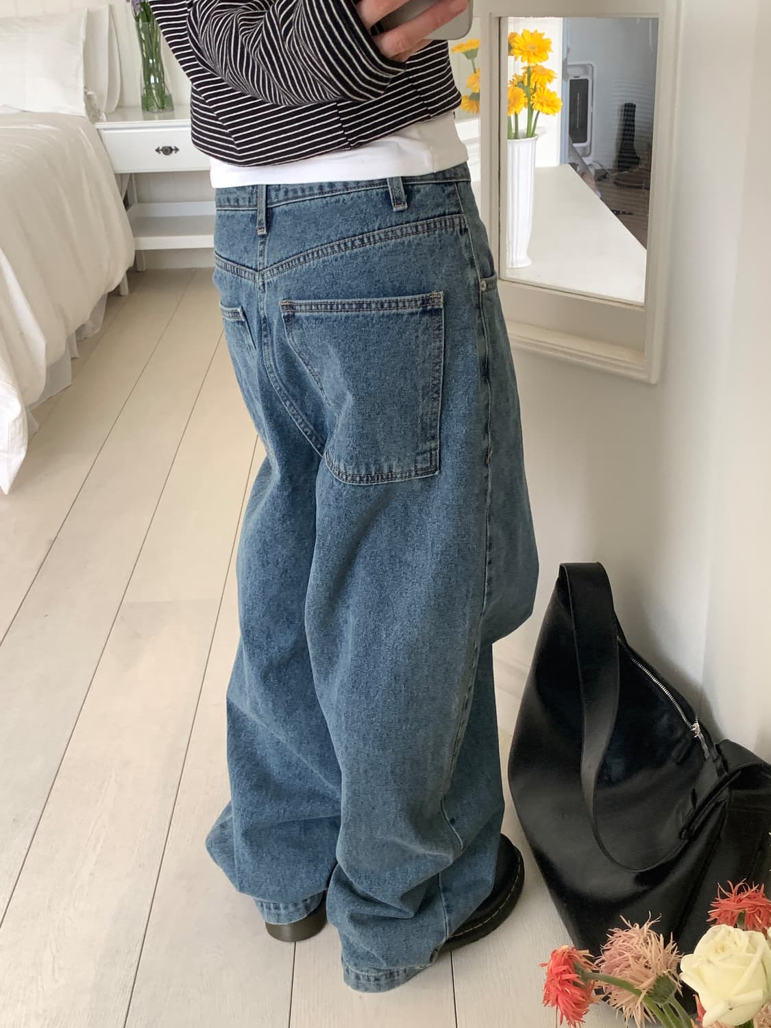 ESSENTIAL BALLOON JEANS 미디엄블루 상품이미지5