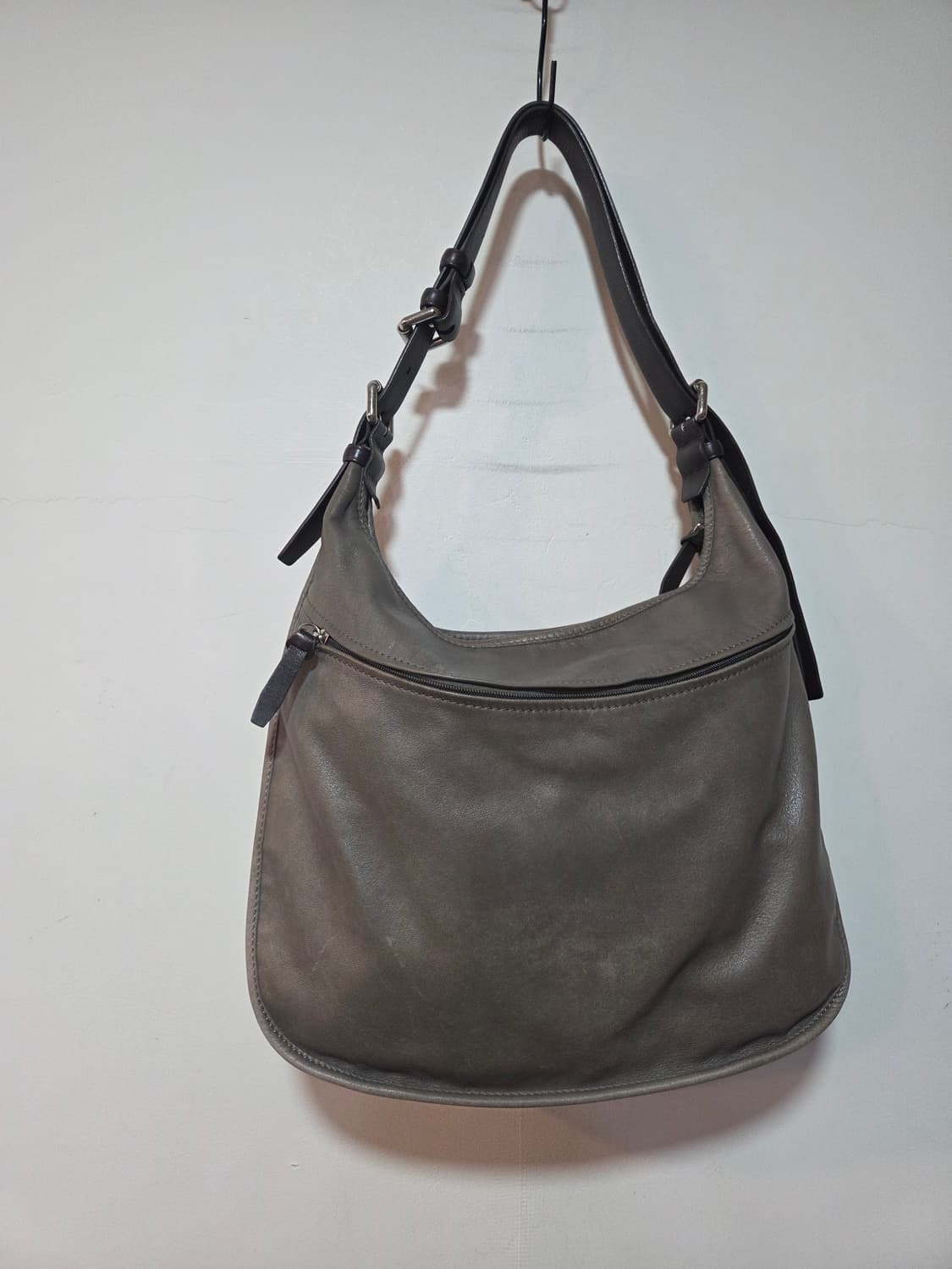 롱샴 가죽 호보백 그레이 상품이미지2