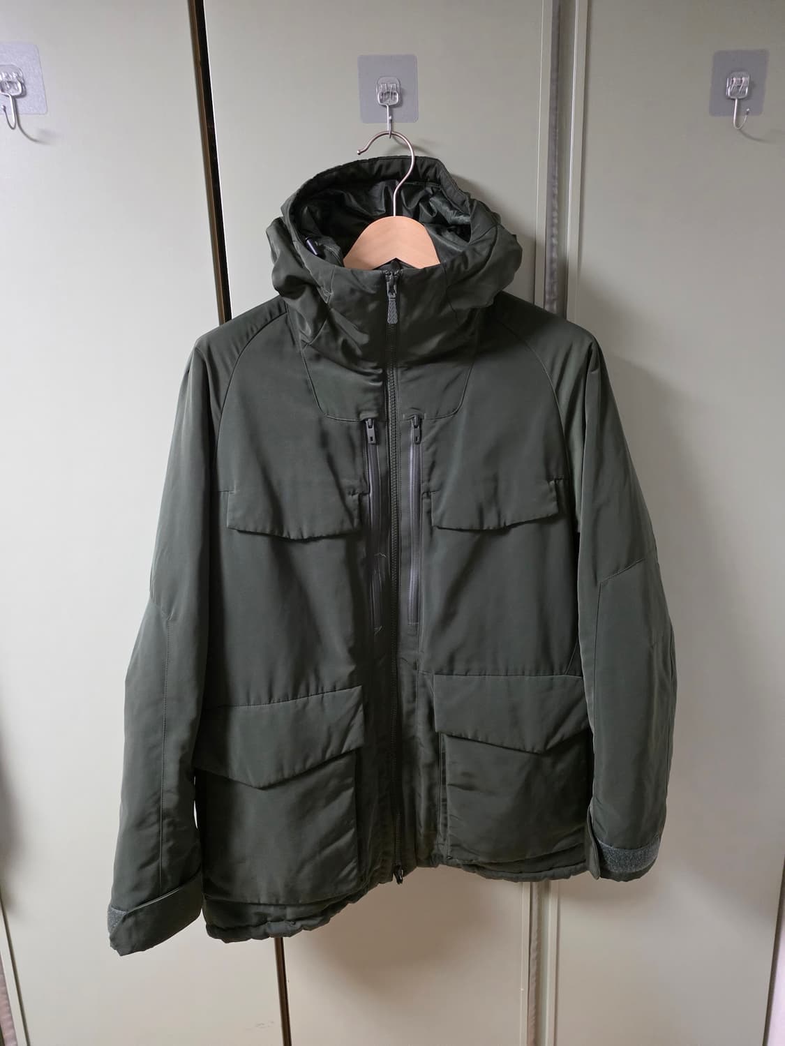 유니클로 x 화이트 마운티니어링 하이브리드 다운 파카 XL 상품이미지1