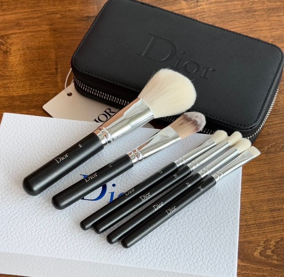 디올 vip 기프트 브러쉬 6종 + 전용 파우치 세트 상품이미지1