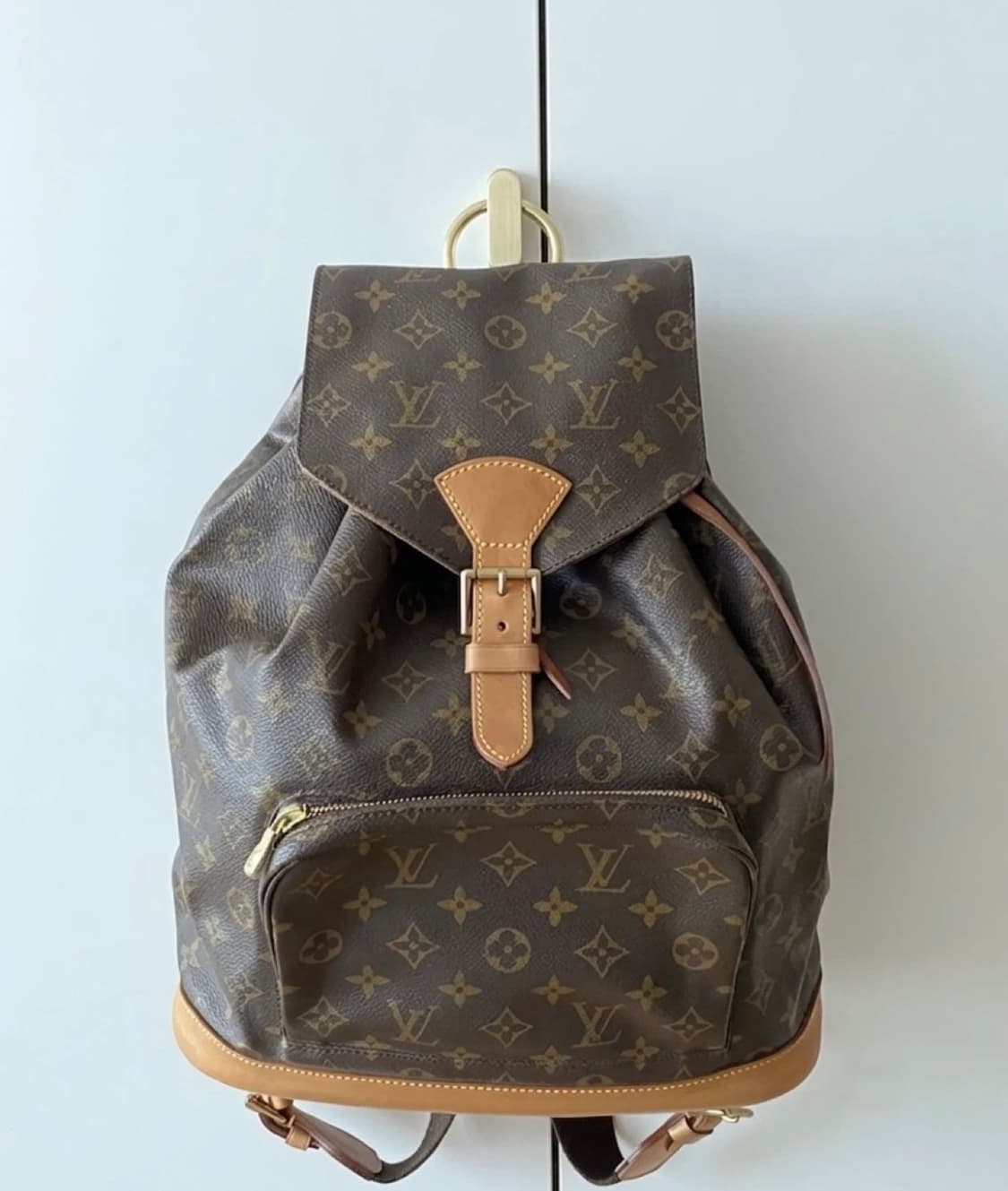 [정품] 루이비통 몽수리 백팩 GM 상품이미지1