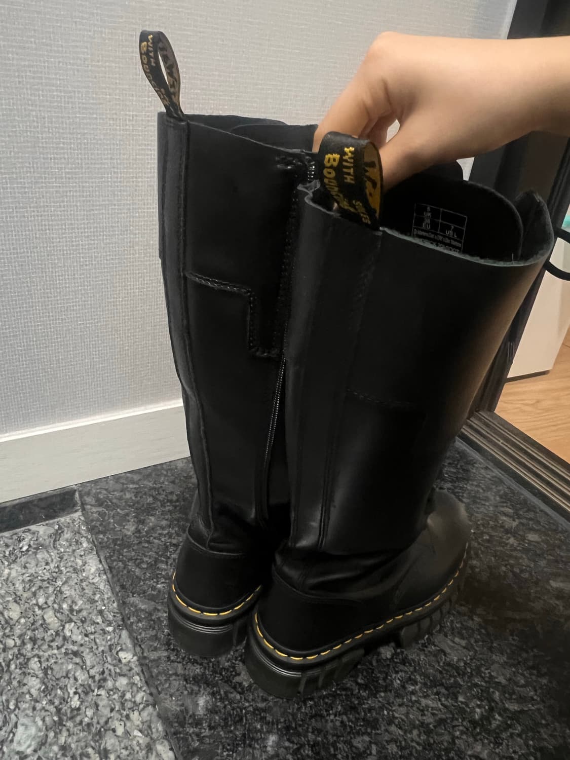 닥터마틴 오드릭 20i 상품이미지3