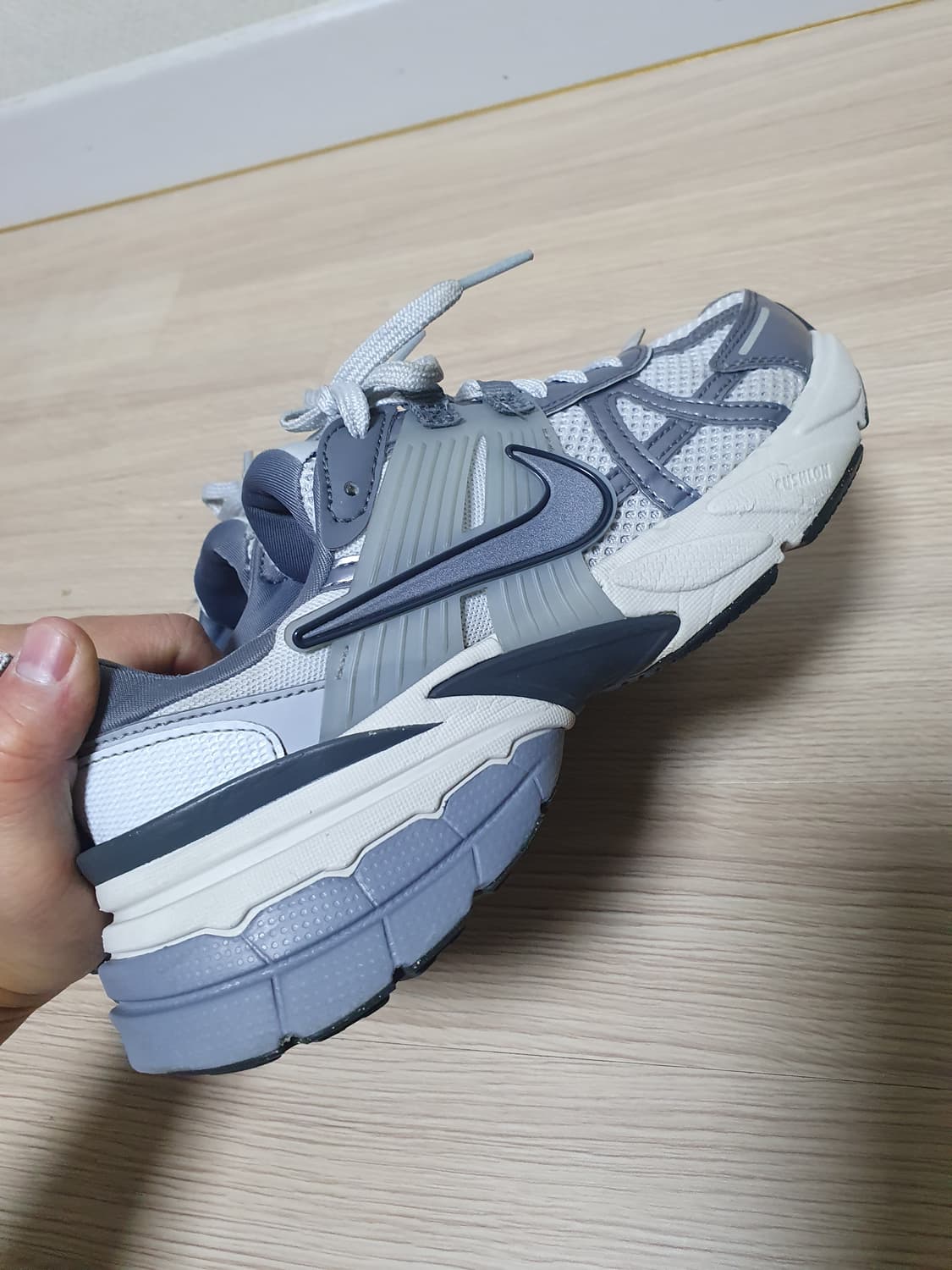 나이키 v2k 런 운동화 240 상품이미지6