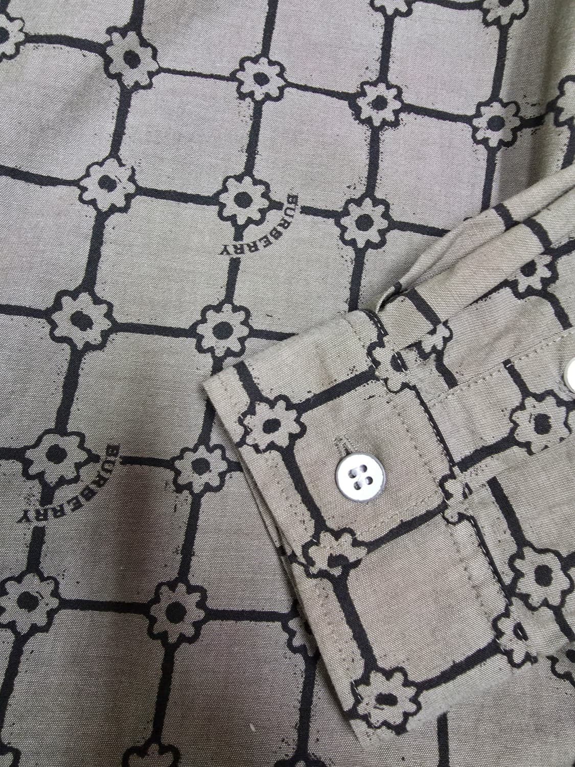 버버리 칠드런 플라워 패턴셔츠 상품이미지4