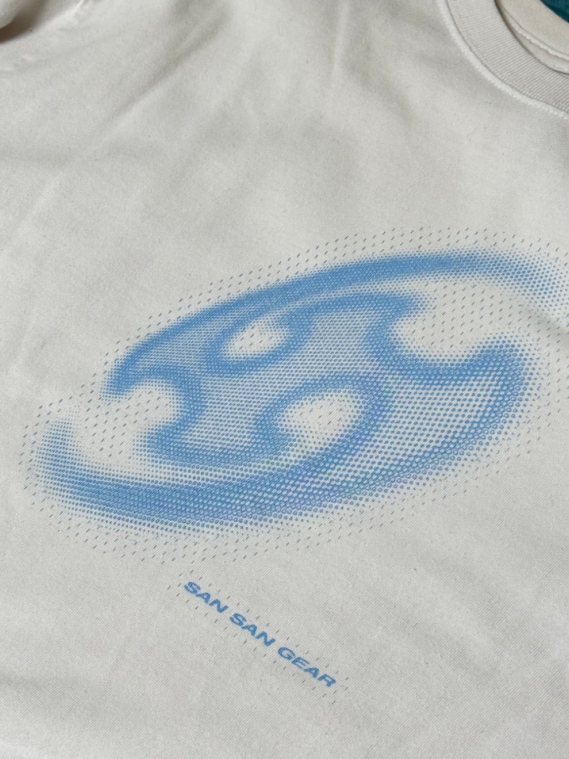 산산기어 롱슬리브 화이트 22fw 1사이즈 상품이미지3