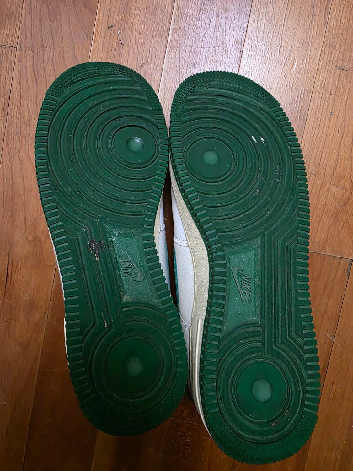 나이키 에어포스1 흰/녹 280mm 상품이미지6