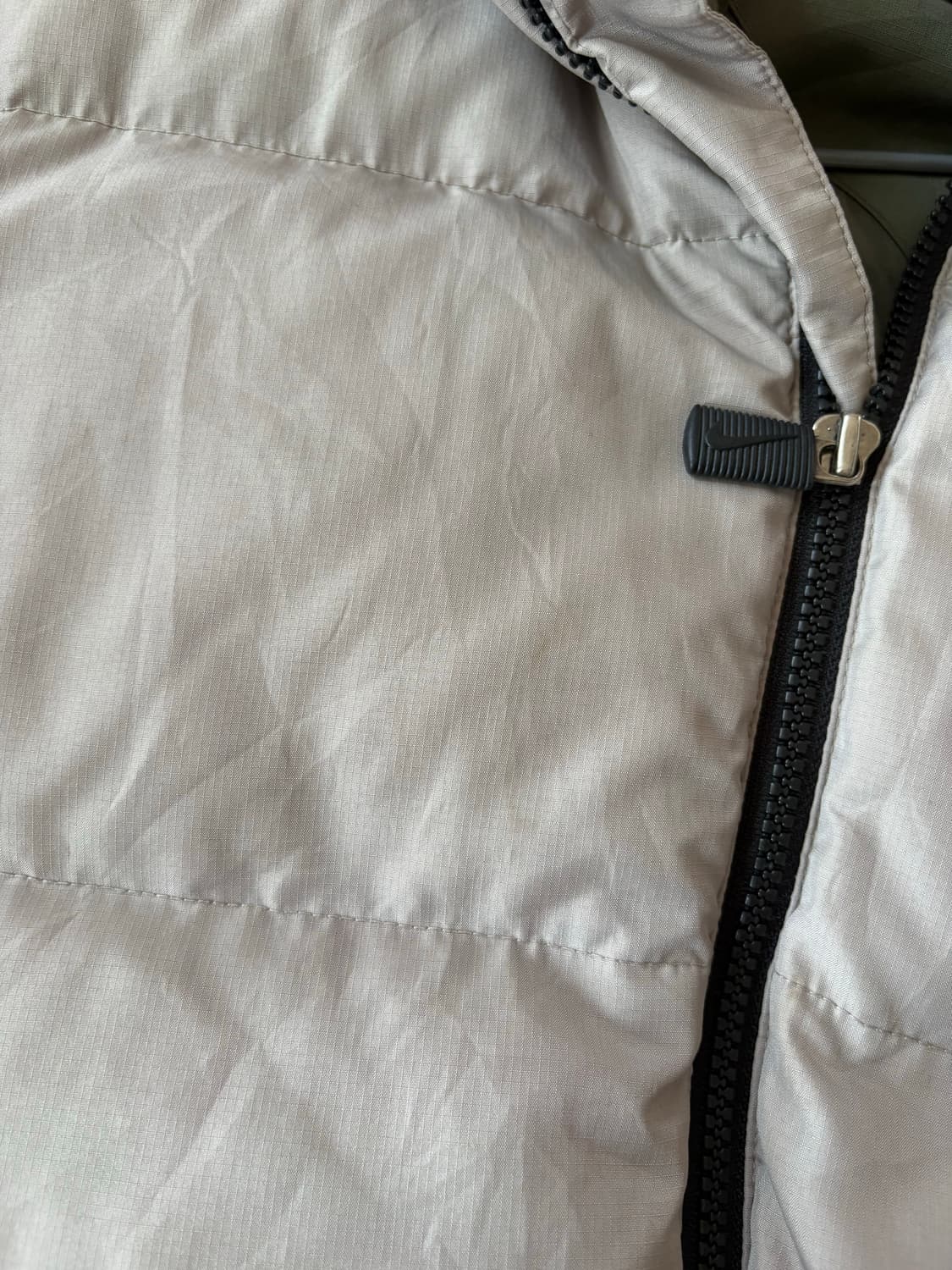 나이키 00s 카키베이지 패딩 상품이미지8