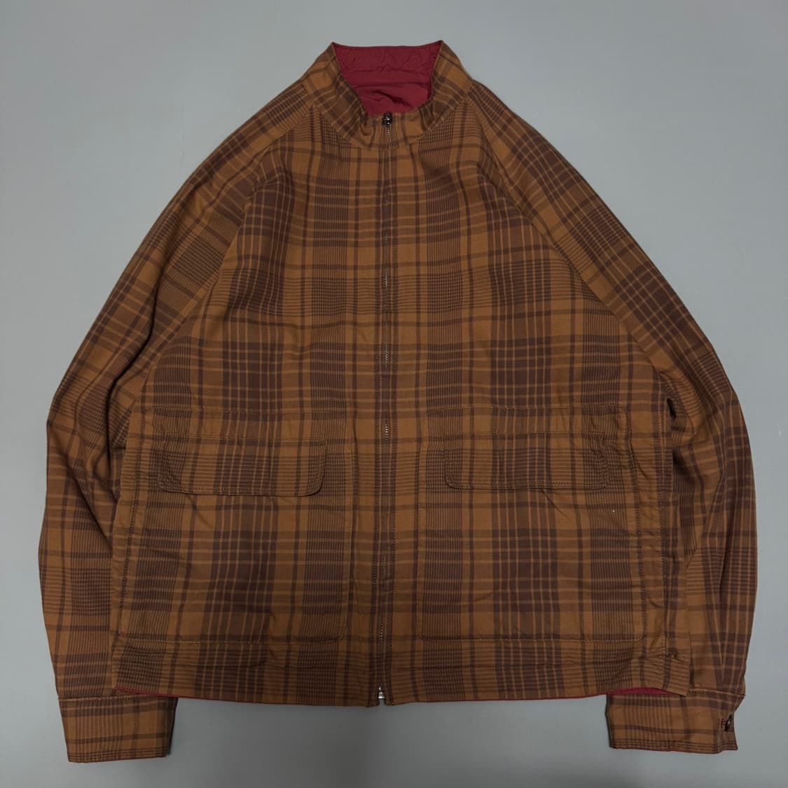 BEAUTY&YOUTH 브라운 체크패턴 버건디 리버시블 코마츠 집업 상품이미지5