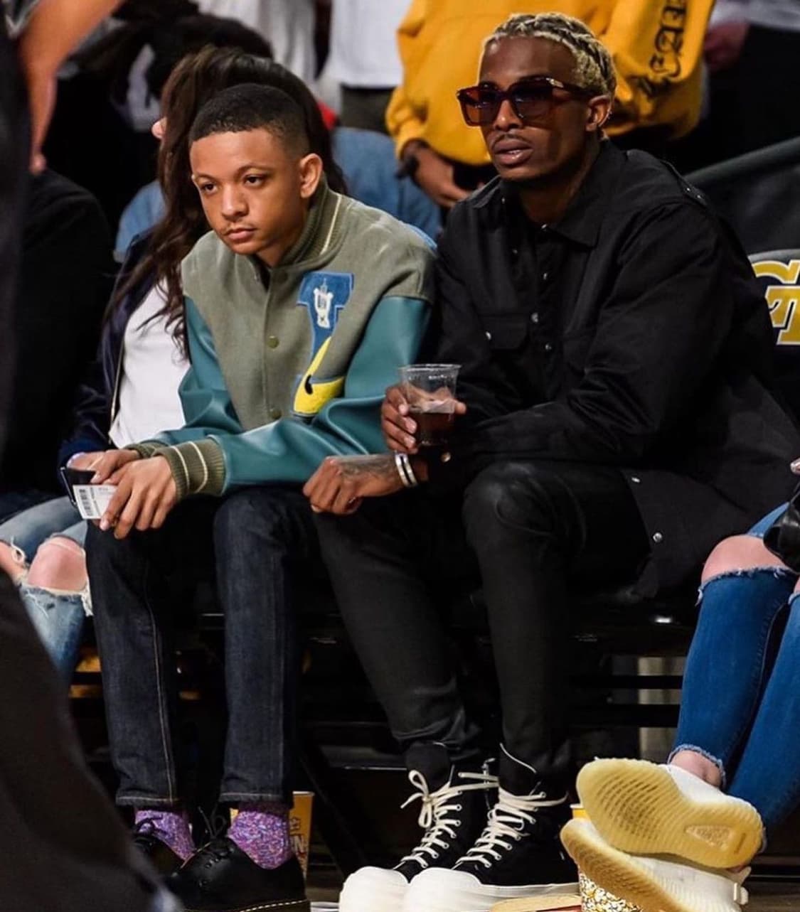 카티가 신은 릭오웬스 다크쉐도우 레이스업 하이탑 상품이미지2