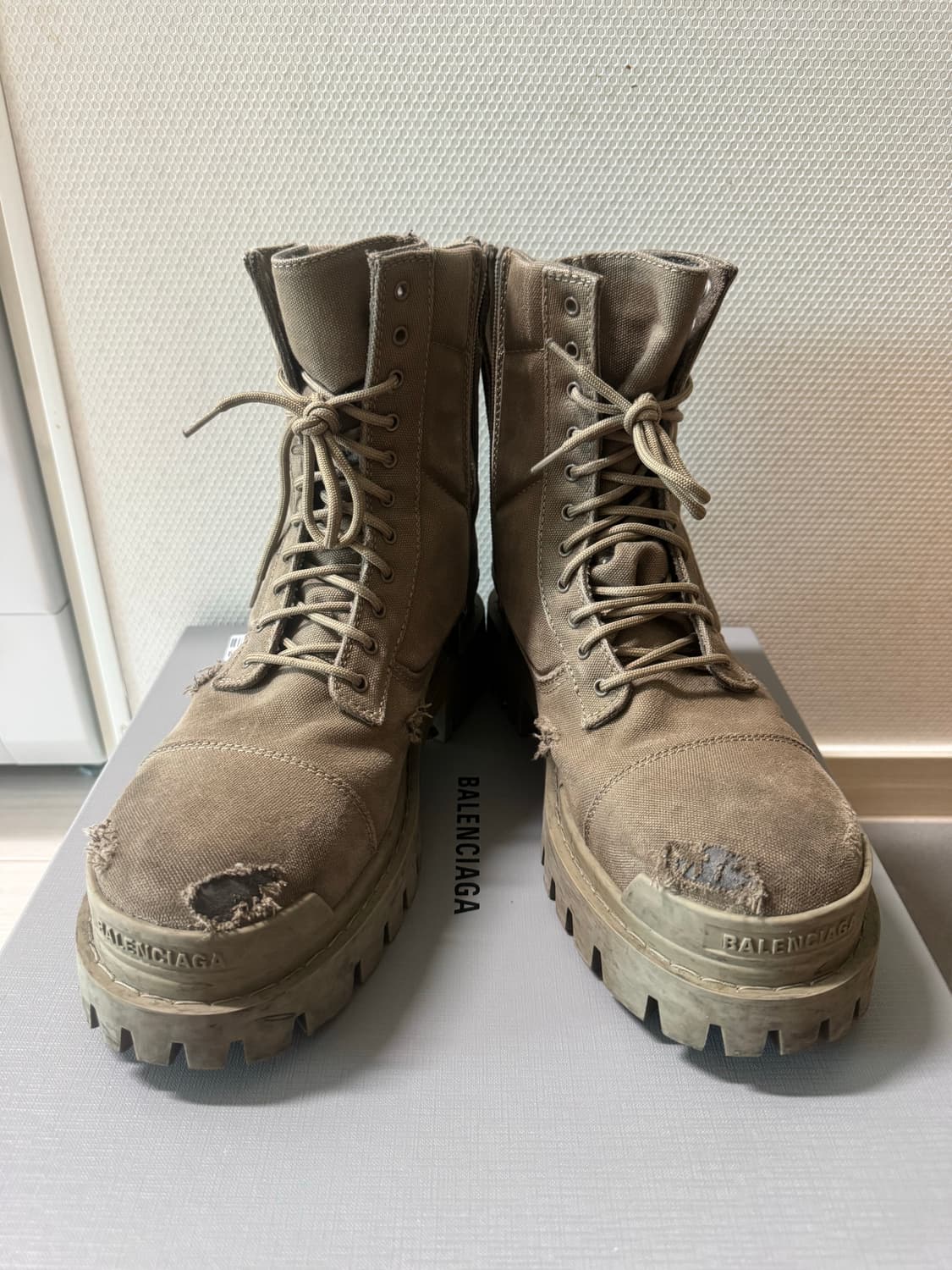 발렌시아가 스트라이크 베이지 상품이미지2