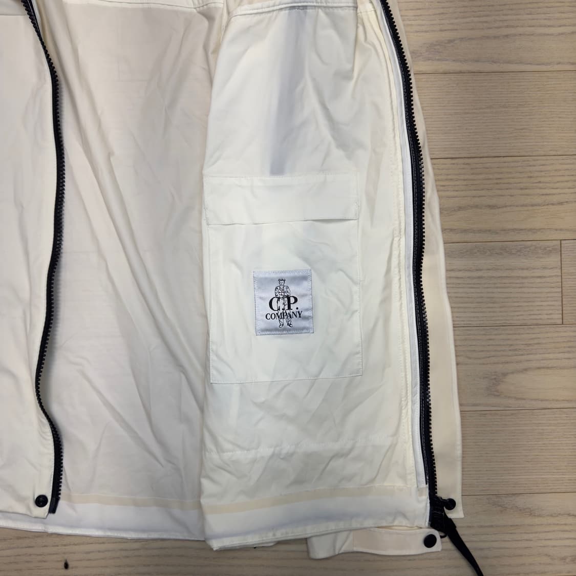 C.P. Company pro-tek 바람막이 상품이미지3